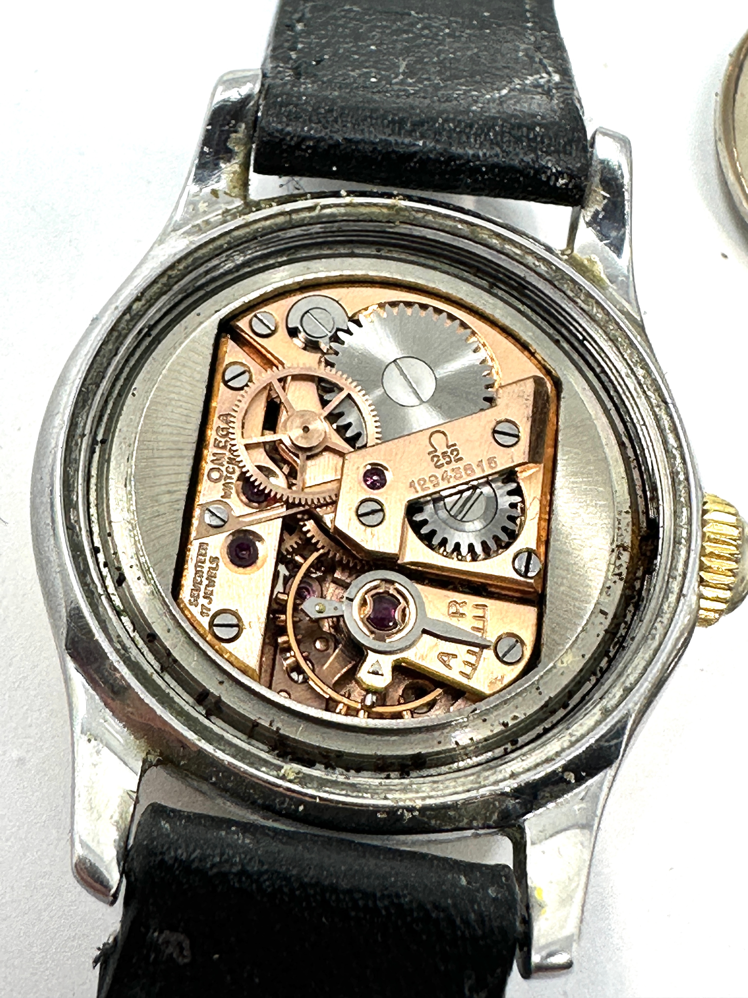vintage ladies omega wristwatch cal 252 the watch ticks when shaken the winder keeps winding - Image 4 of 6