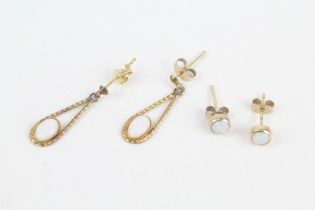 2 x 9ct gold opal earrings