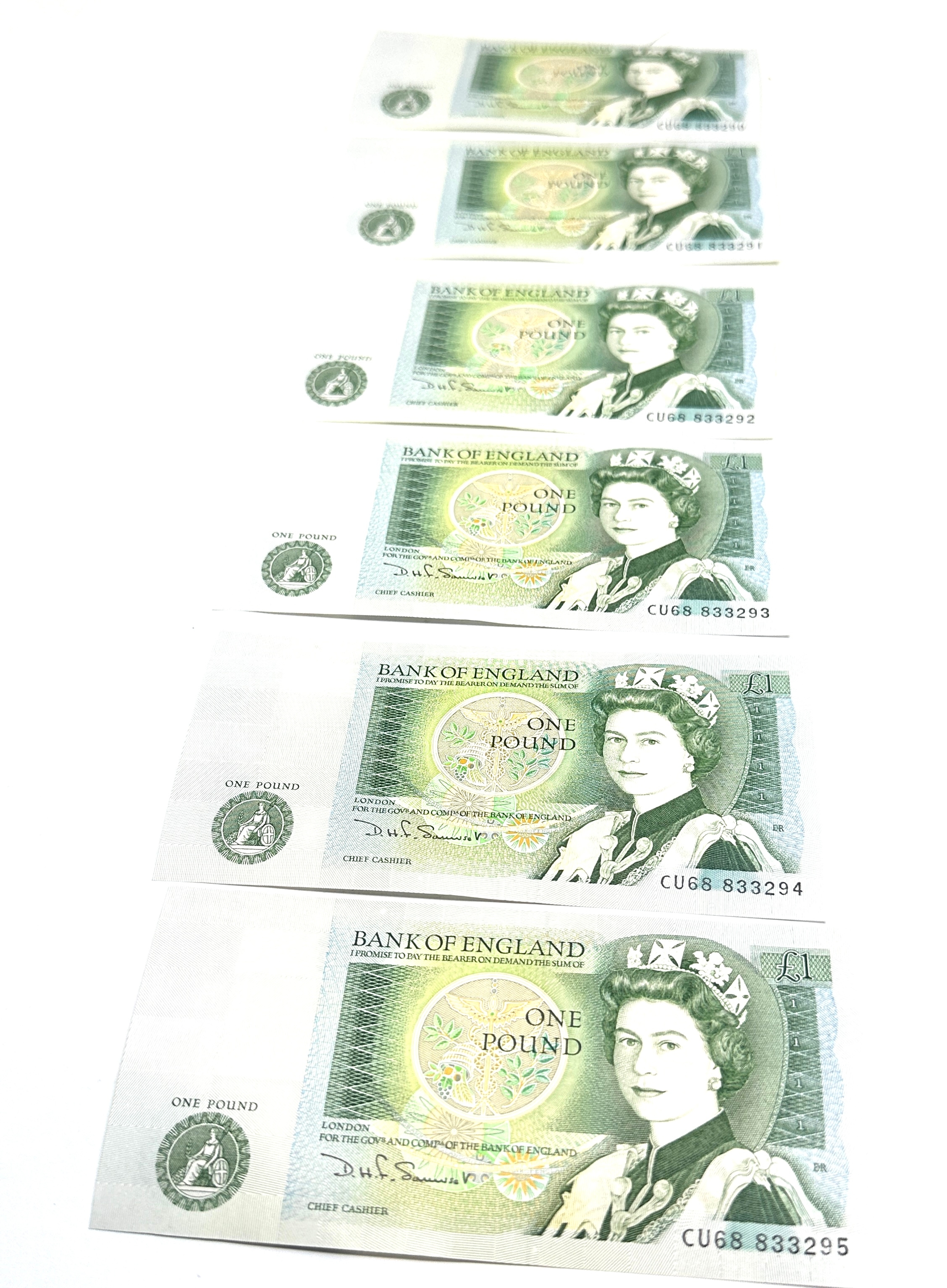 6 X vintage D.H.F Somerset consecutive number unc one pound notes