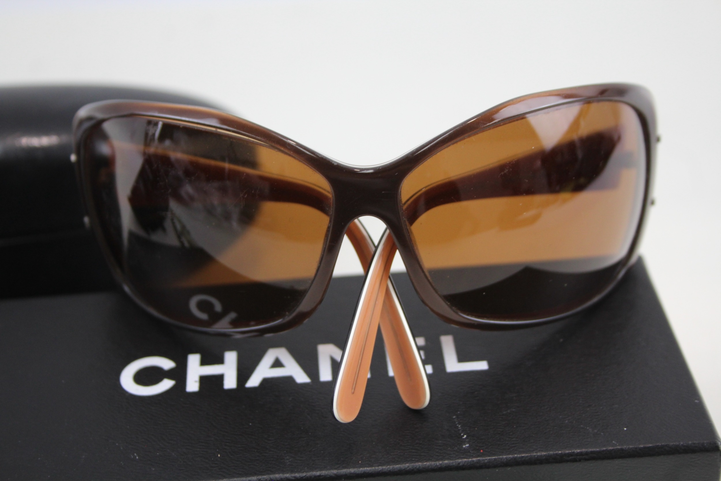 Sunglasses Designer Glasses Inc Chanel, Prada, Versace x 4 - Image 3 of 5