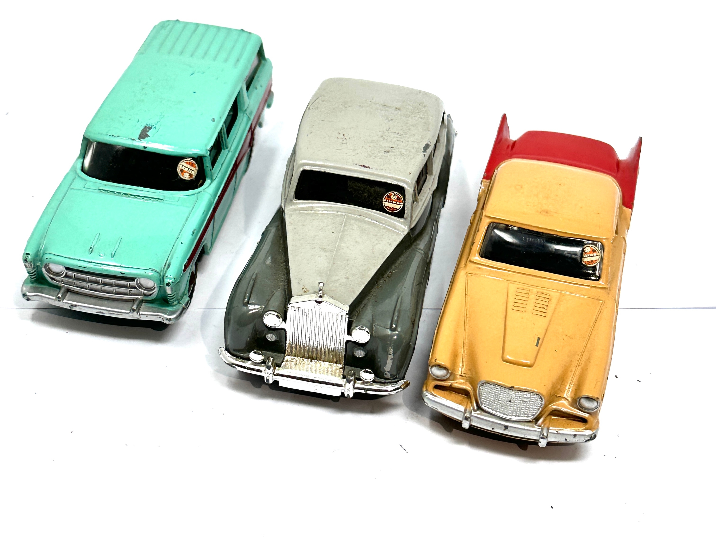 3 dinky cars inc 169 studebaker 173 nash rambler & 150 rolls royce in good condition - Image 2 of 3