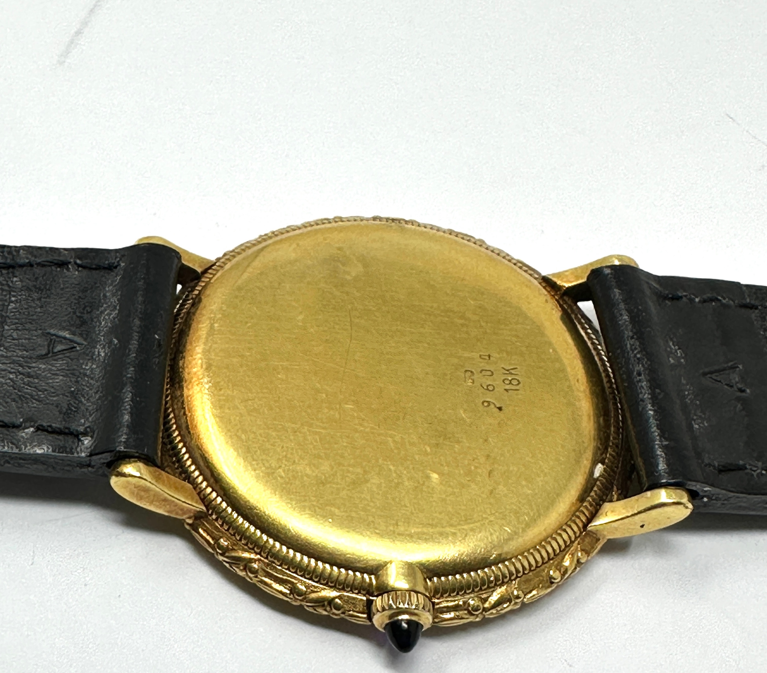 18ct gold universal geneve quartz gents wristwatch the watch is untested will require new battery - Image 2 of 5