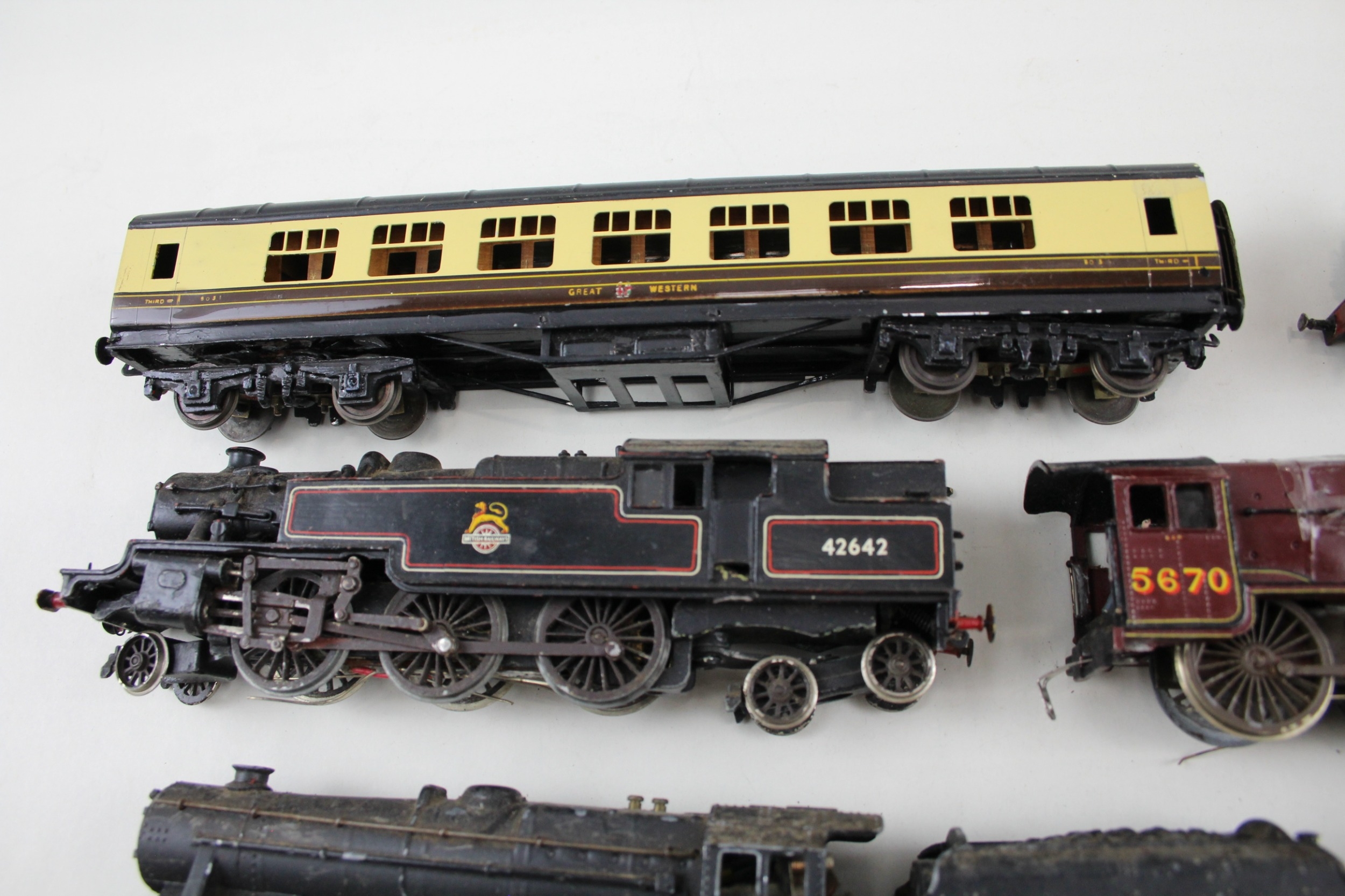 OO Gauge Railways Job Lot Hornby Dublo Loco Triang Locomotives Carriages Etc - Image 2 of 7