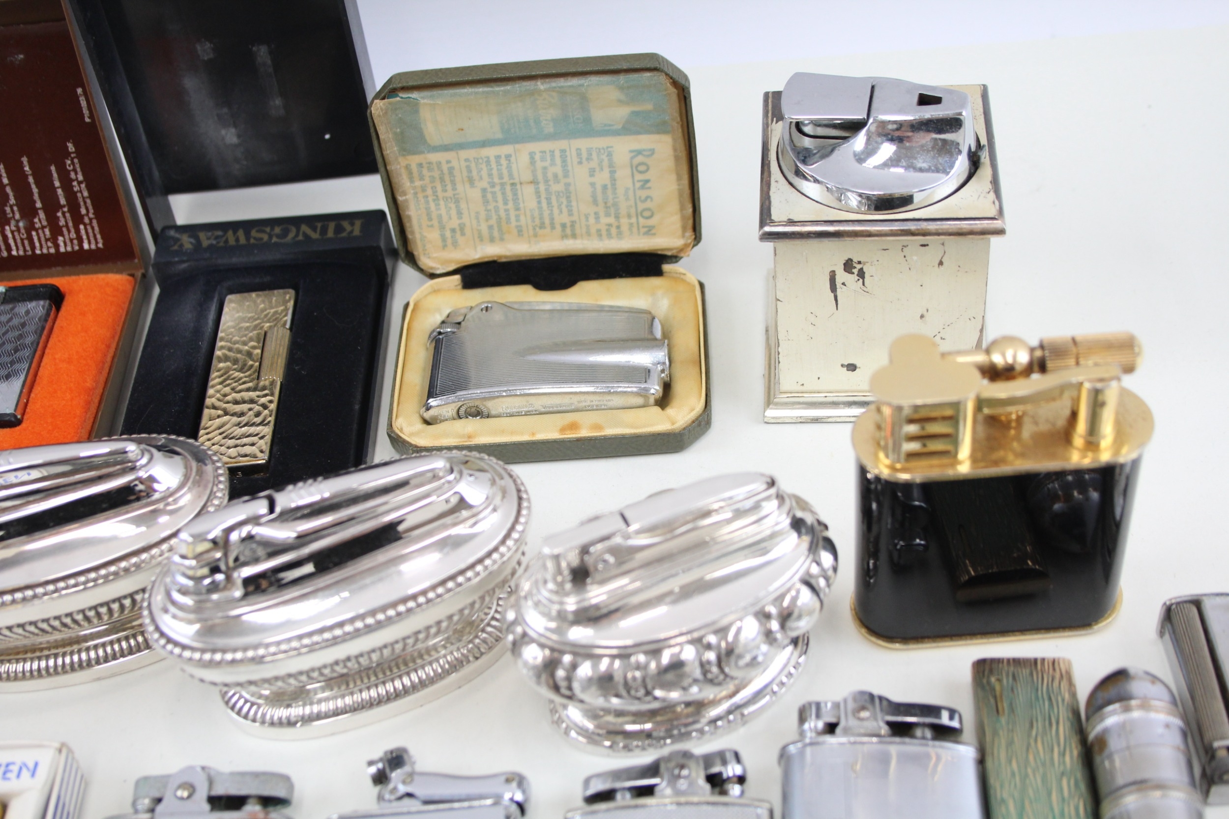 Cigarette Lighter Job Lot Inc. Table / Desk, Ronson, Zippo, Colibri, Combi Etc - Image 3 of 8