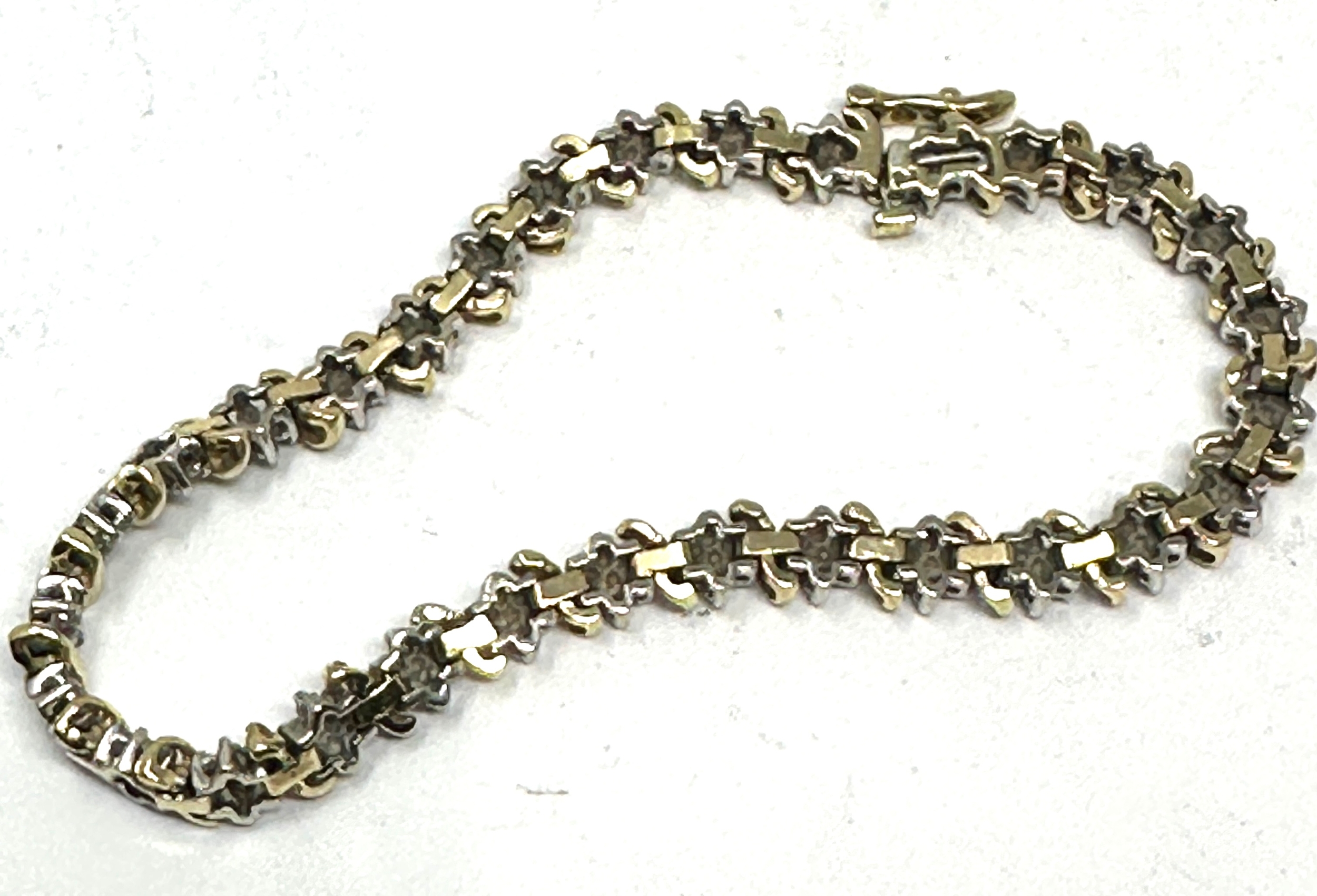 9ct gold diamond tennis bracelet weight 13.5g - Image 4 of 4