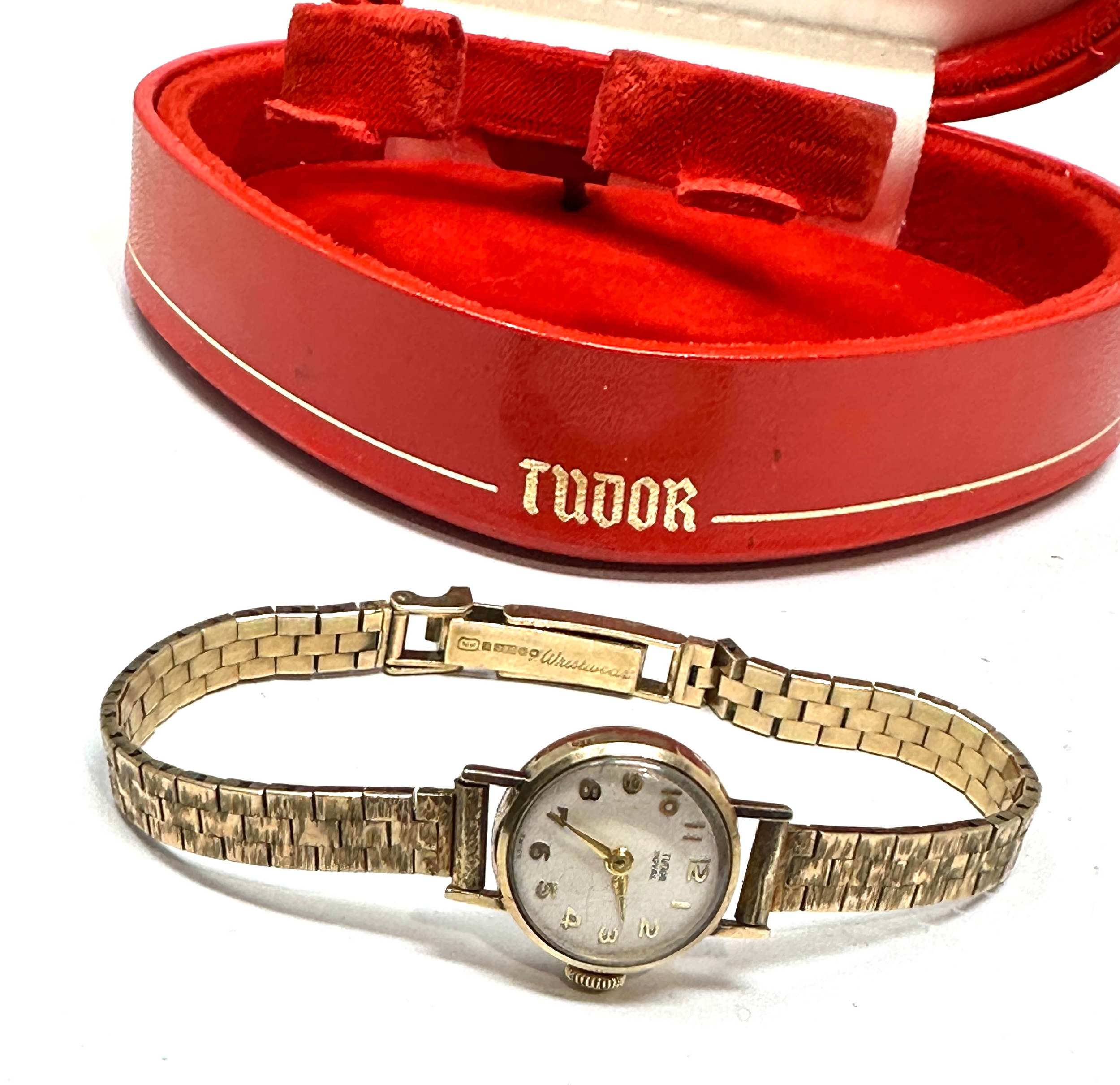 Vintage 9ct Gold rolex Tudor ladies Watch & strap in original box the watch is fully wound will need - Image 4 of 5