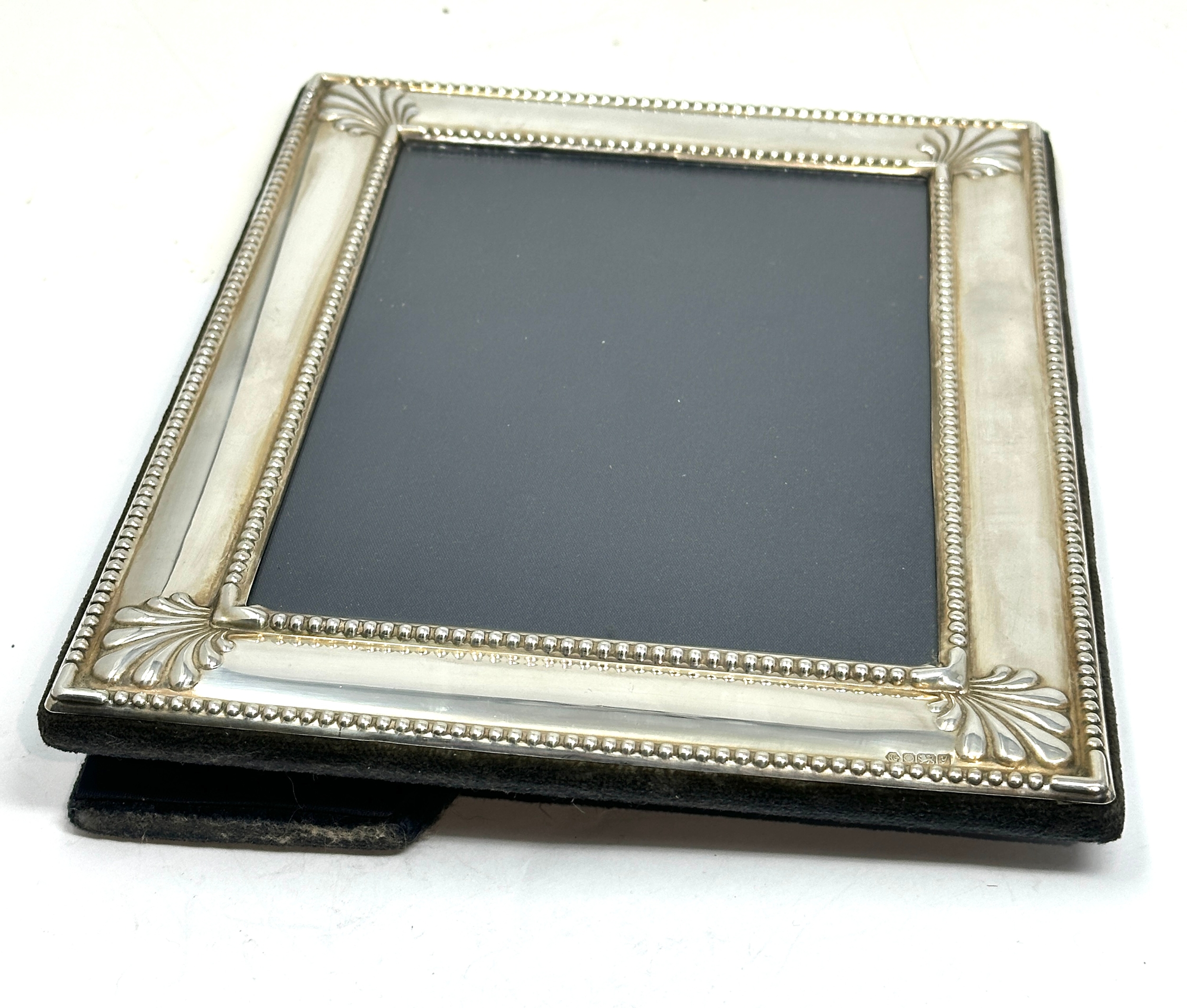 Vintage silver picture frame measures approx 22.5cm by 17.5cm - Image 3 of 4