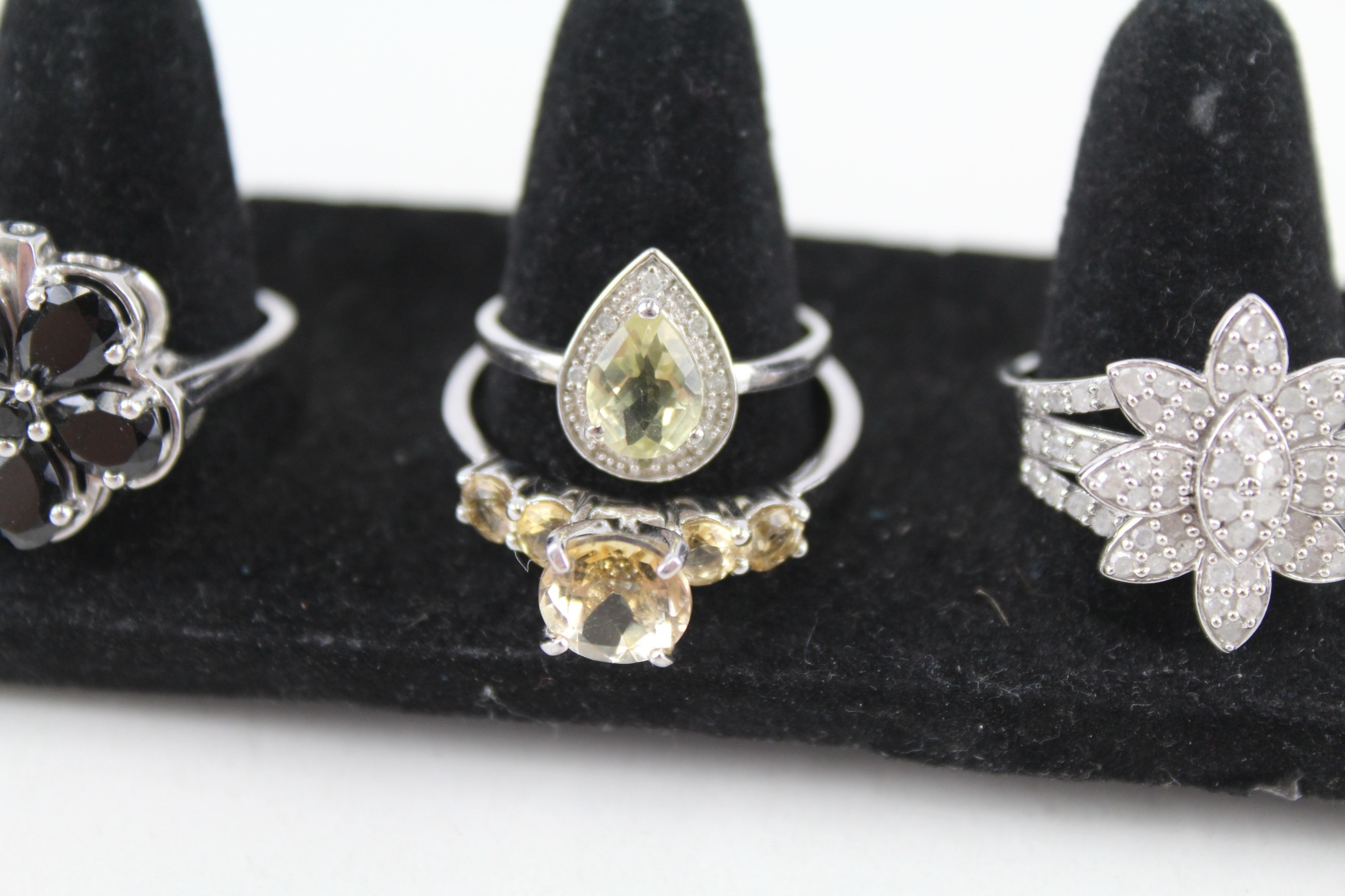 Eight silver stone set rings including topaz and diamond (28g) - Image 4 of 7