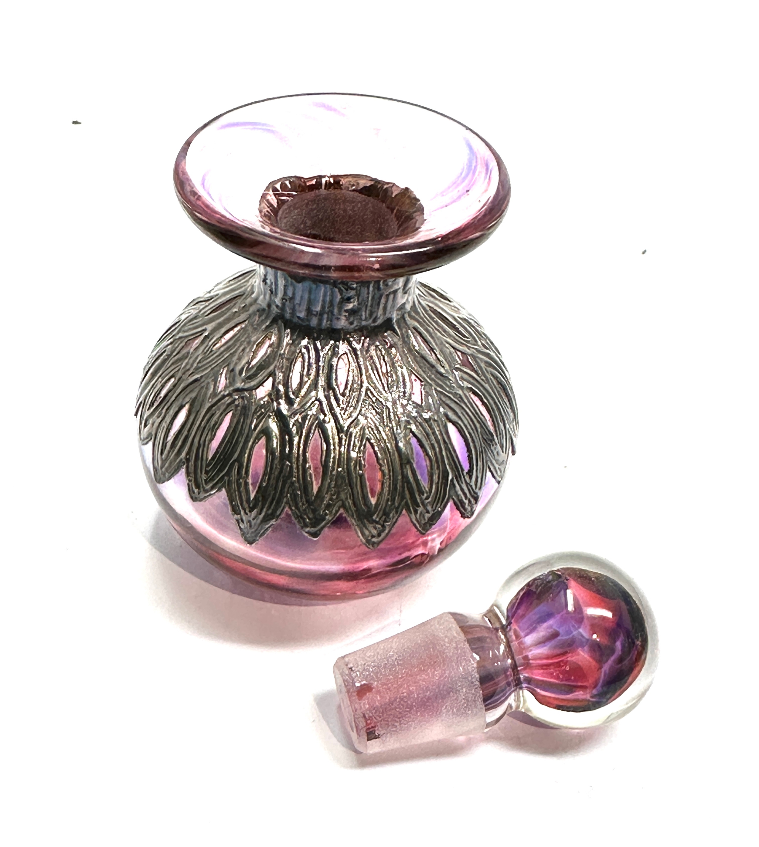 Art Glass And Silver overlay Mounted Perfume Bottle measures approx height approx 8.2cm in good - Image 3 of 3