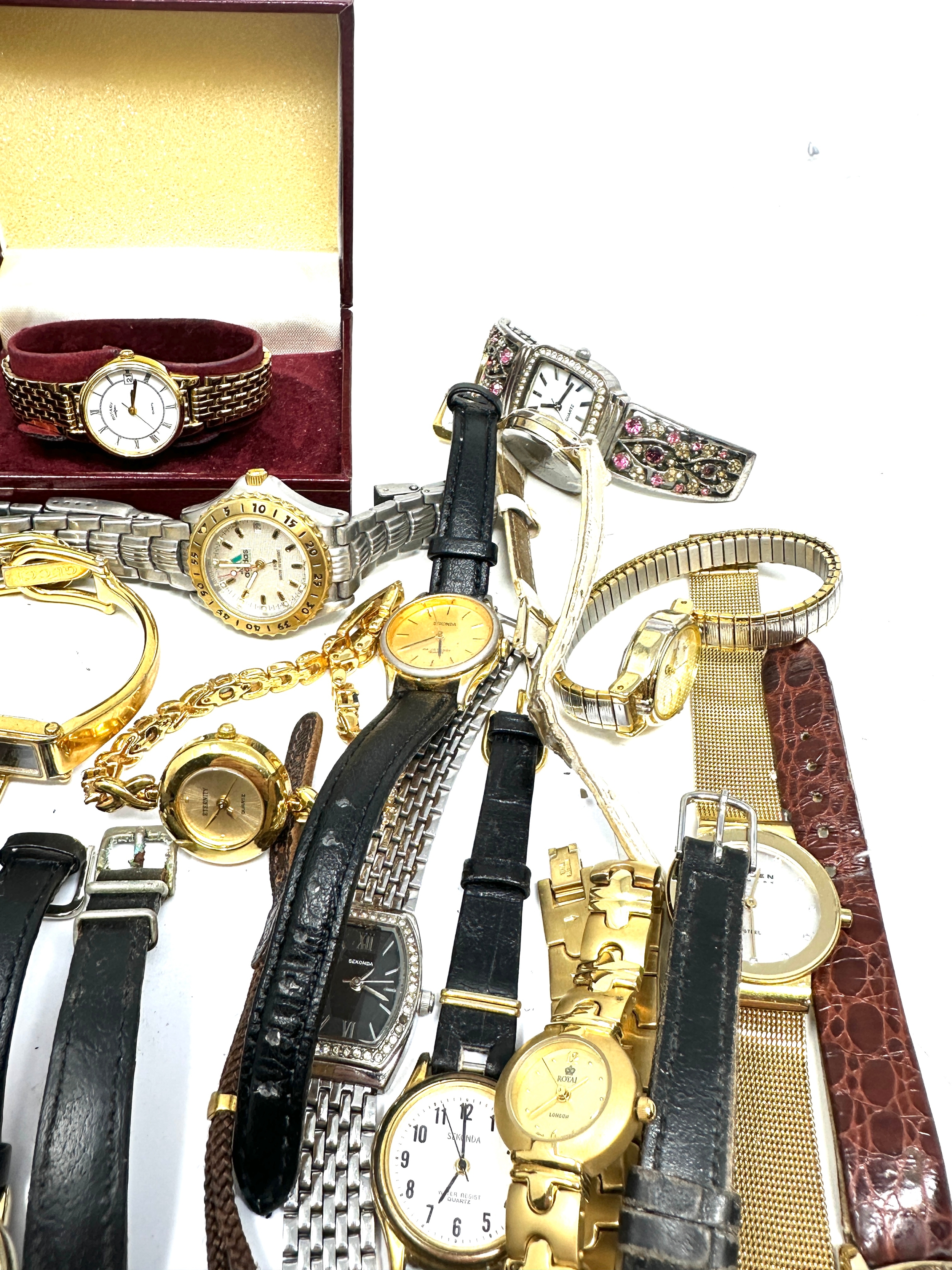 Large selection of vintage & later ladies wristwatches all untested - Image 7 of 7