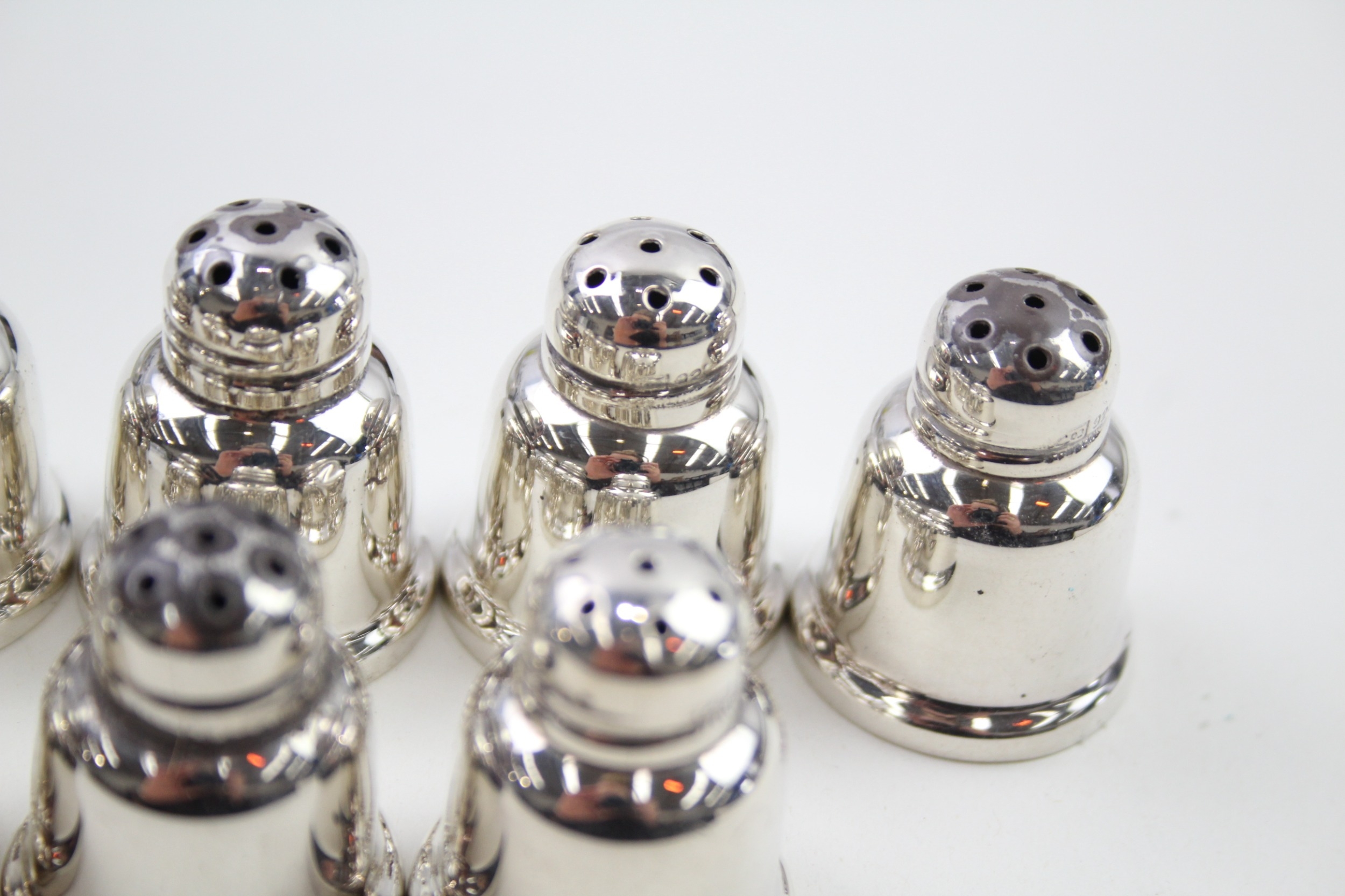 8 x .925 sterling small salt & pepper shakers / cellars - Image 5 of 5