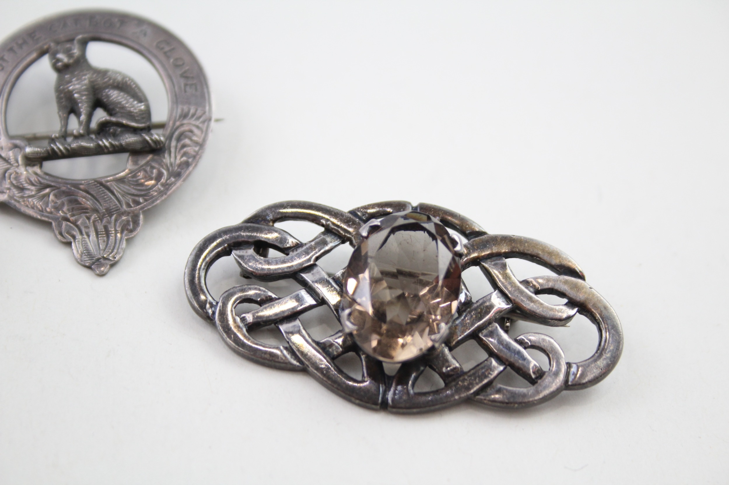 Four silver Scottish brooches including gemstone (41g) - Image 5 of 5