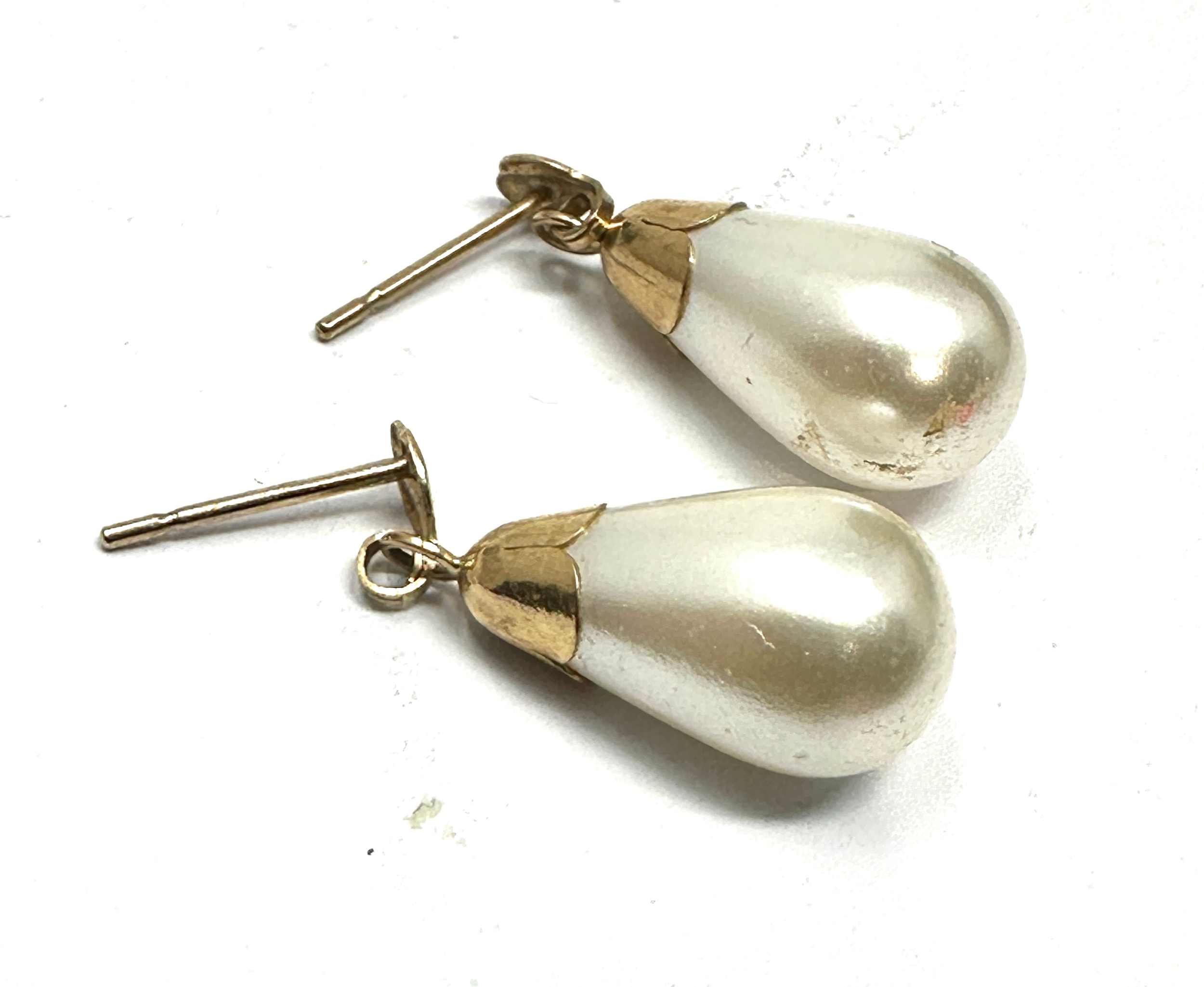 9ct gold cultured pearl drop earrings weight 1.4g