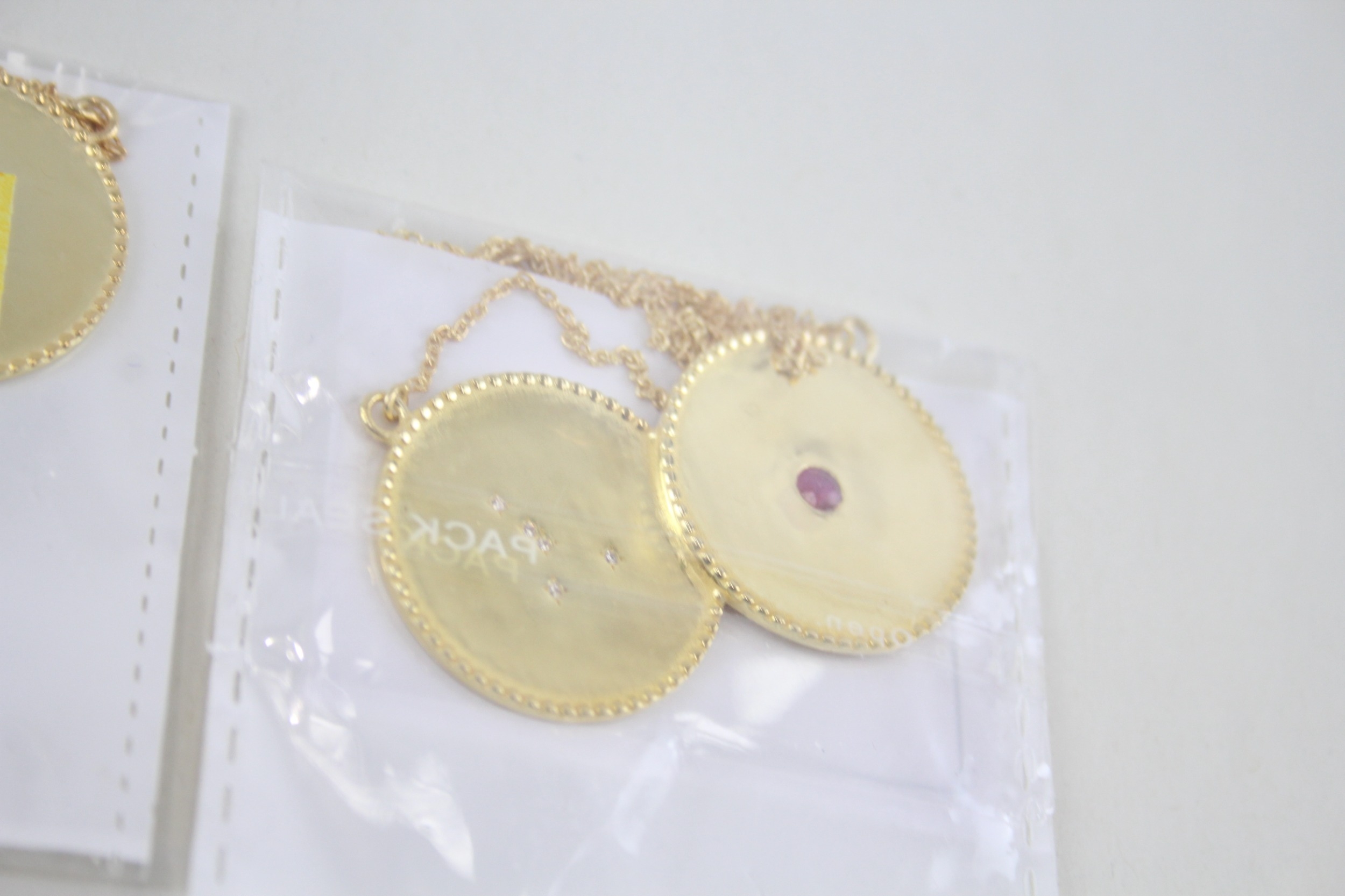 A collection of gold tone silver zodiac necklaces (94g) - Image 8 of 8