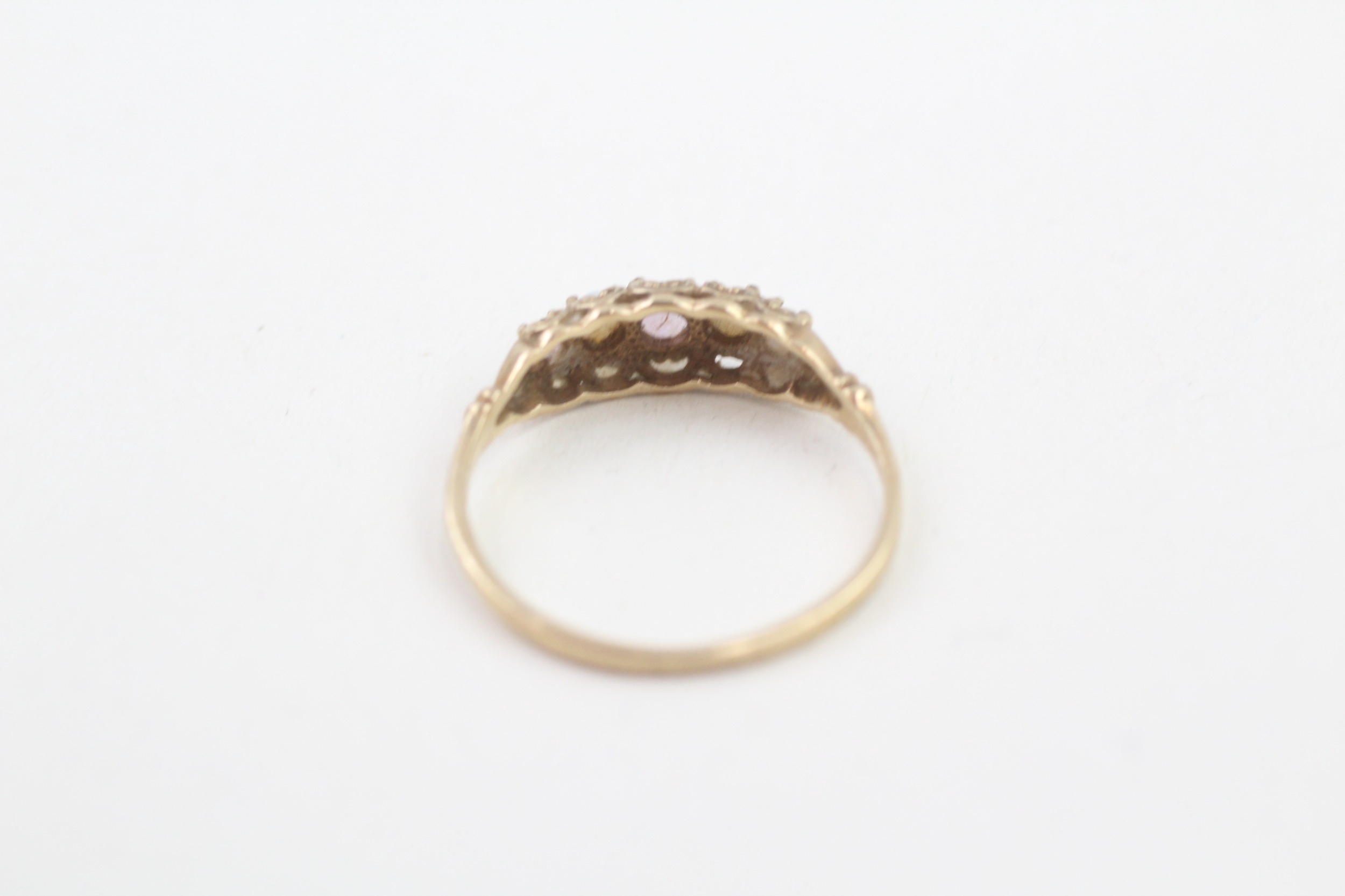 9ct gold purple & white gemstone ring (1.3g) - Image 3 of 5