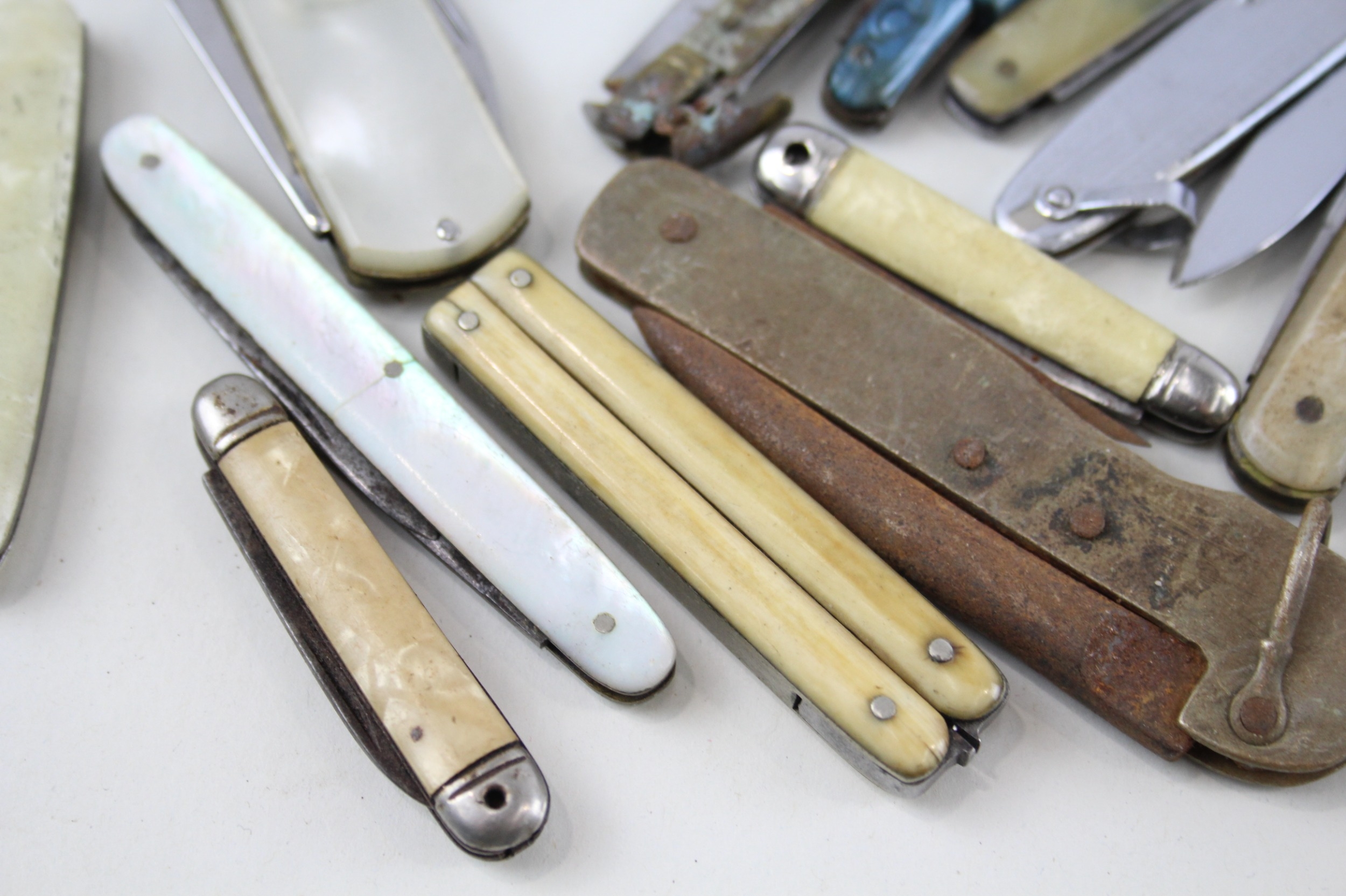 15 x Vintage Assorted Pocket KNIVES - Image 3 of 5