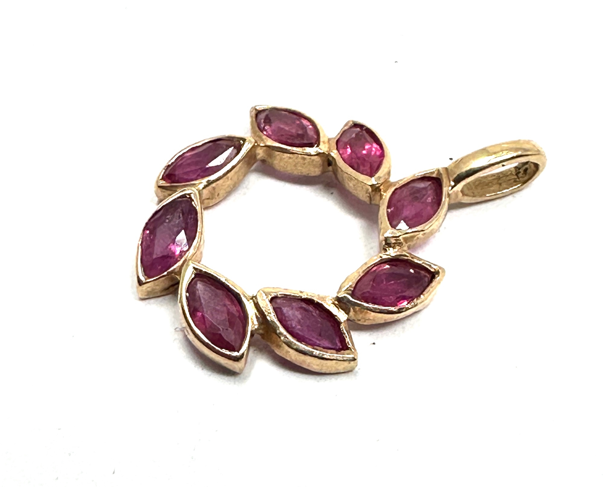 9ct gold ruby pendant