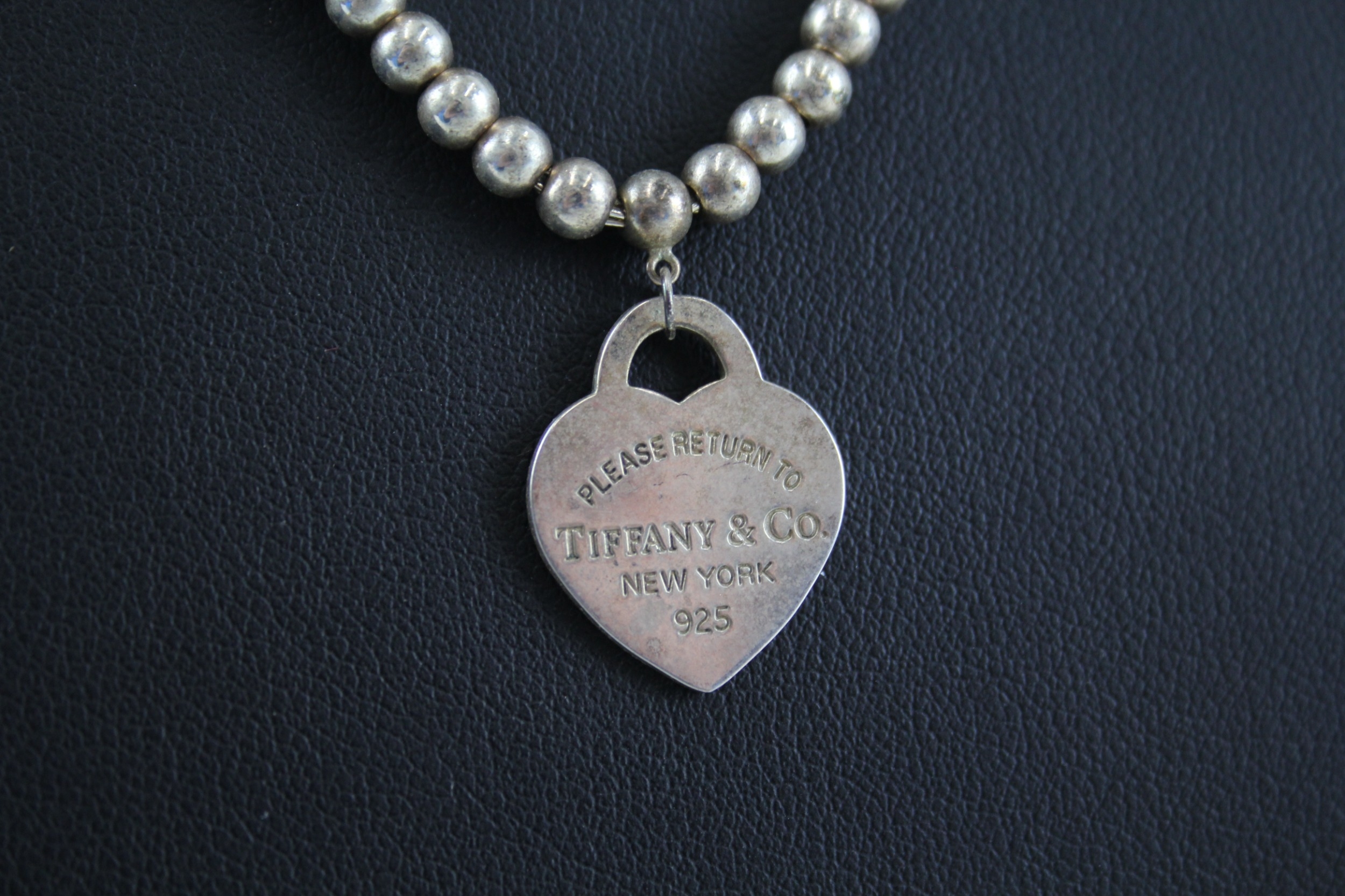 Silver necklace with heart tag by designer Tiffany & Co (12g) - Image 2 of 6