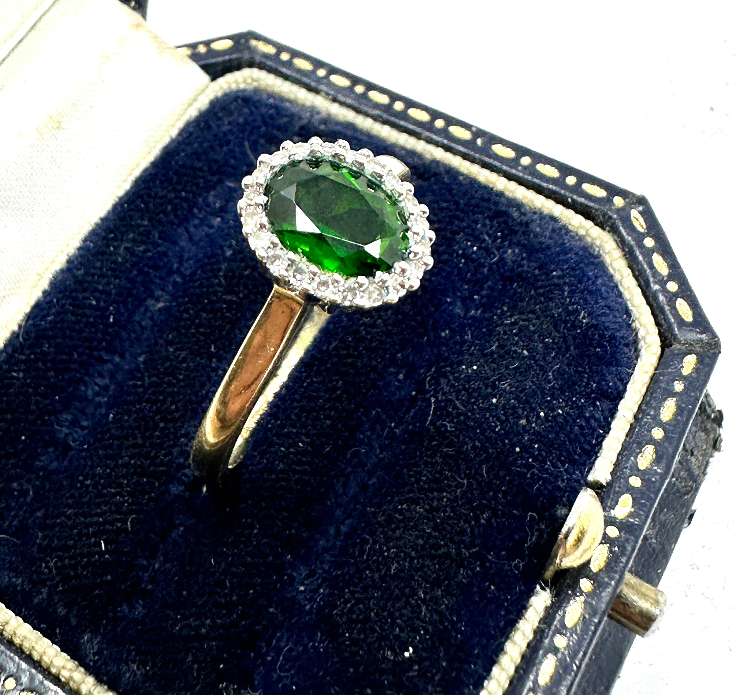 9ct gold diamond & peridot ring weight 2.5 - Image 2 of 4