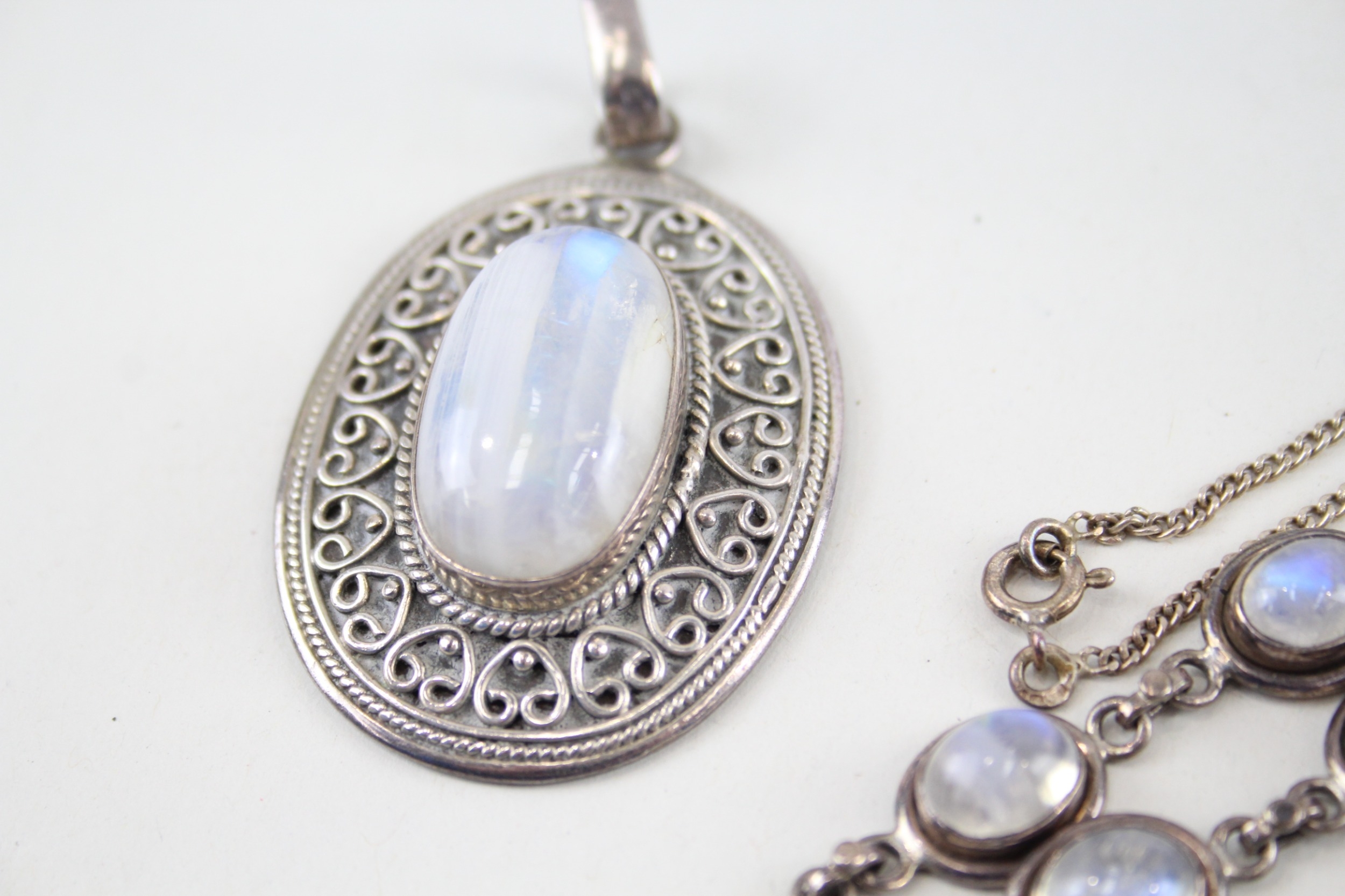 A collection of silver Moonstone jewellery (36g) - Image 2 of 5