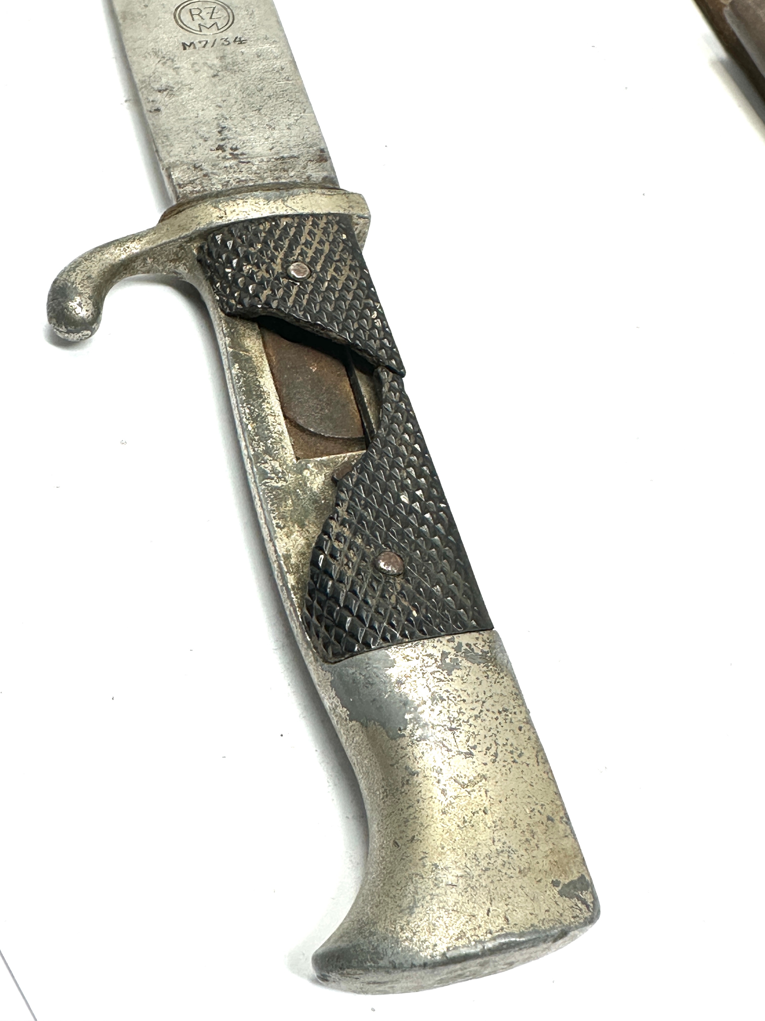 original WW2 German hitler youth dagger and sheath one side of handle damaged as shown - Image 5 of 5