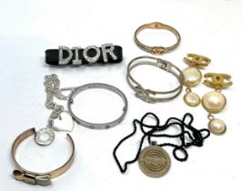 Selection of costume jewellery weight 200g