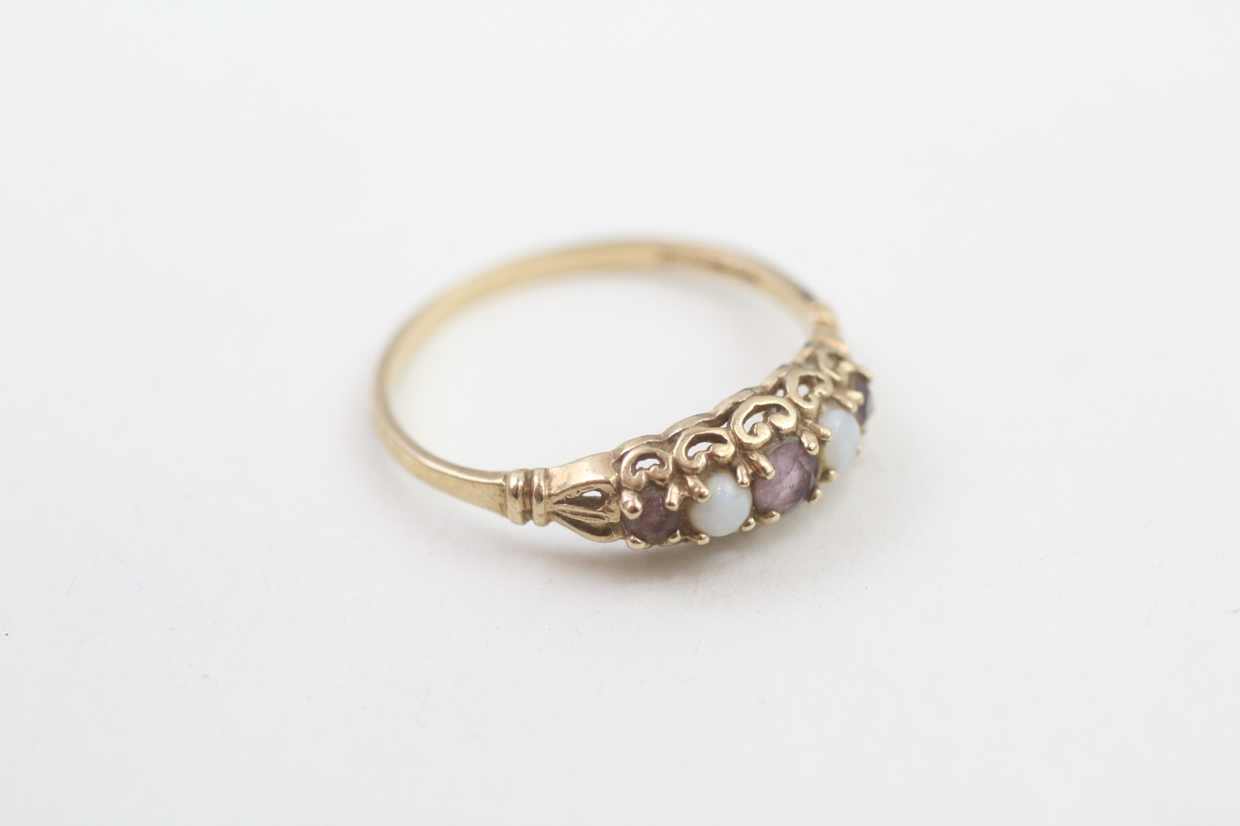 9ct gold purple & white gemstone ring (1.3g) - Image 4 of 5