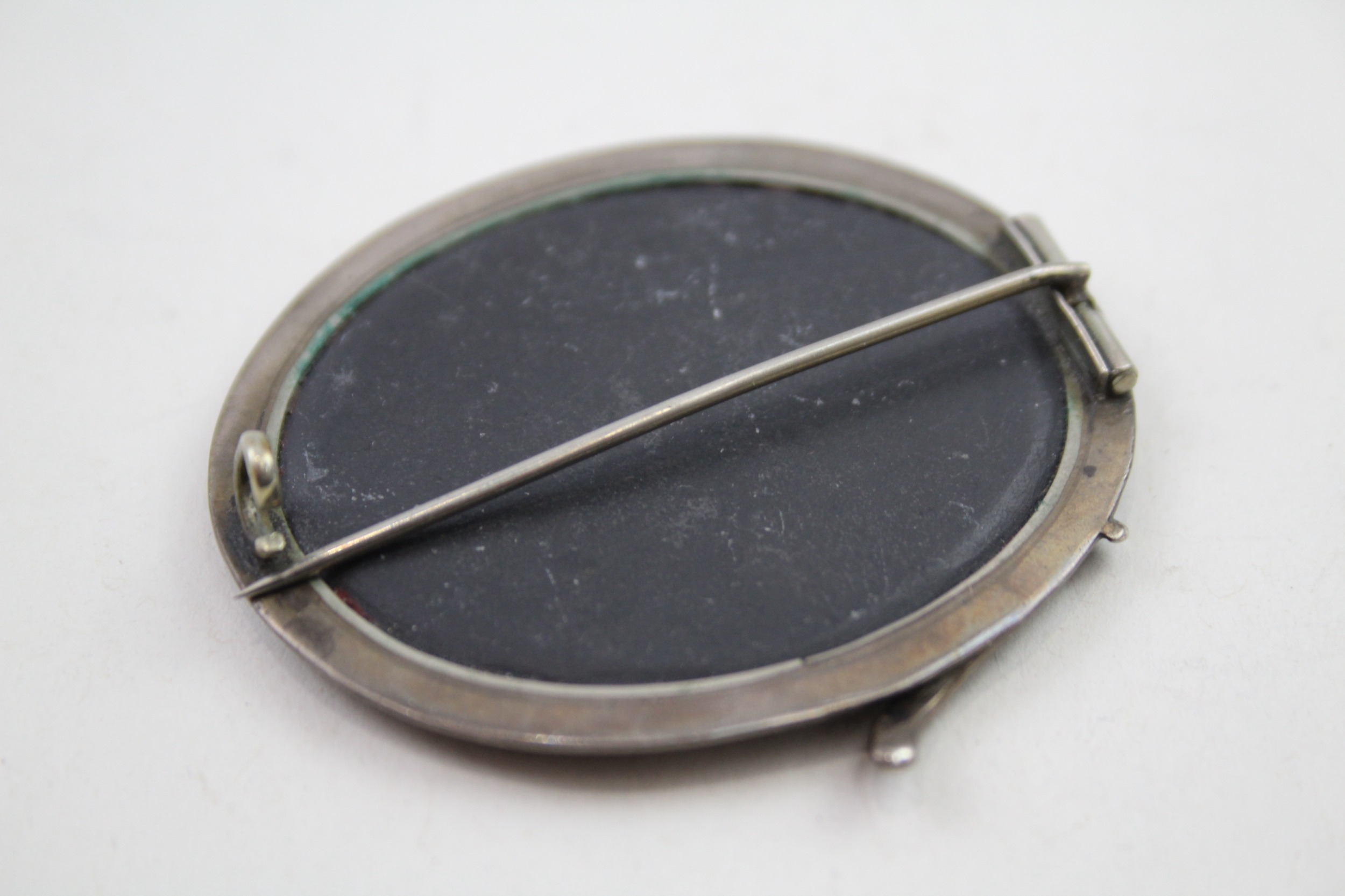Silver antique Scottish gemstone brooch with belt design frame (16g) - Image 4 of 4