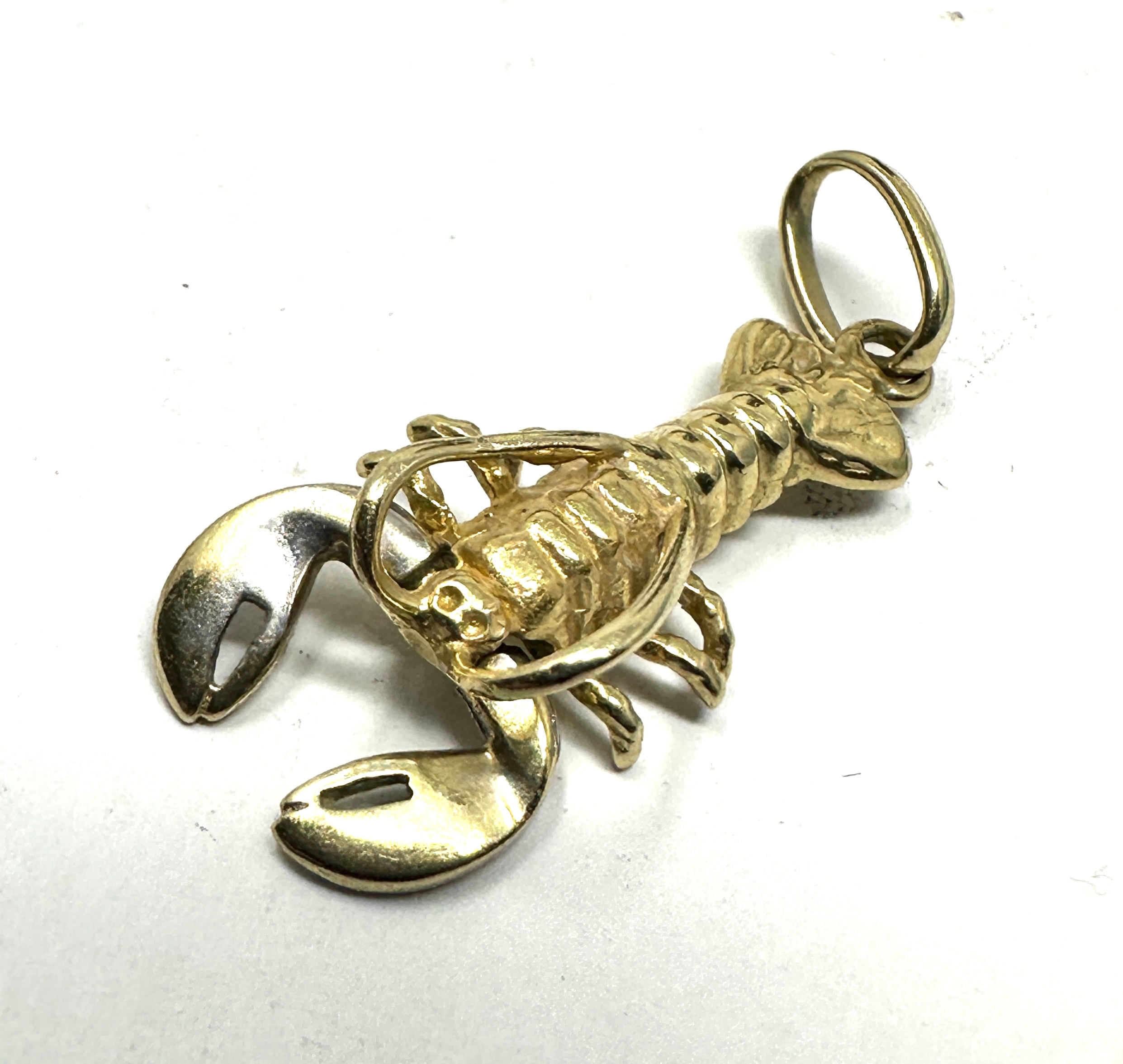 14ct gold lobster pendant weight 1.9g