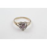 9ct gold purple & white gemstone dress ring (1.5g)