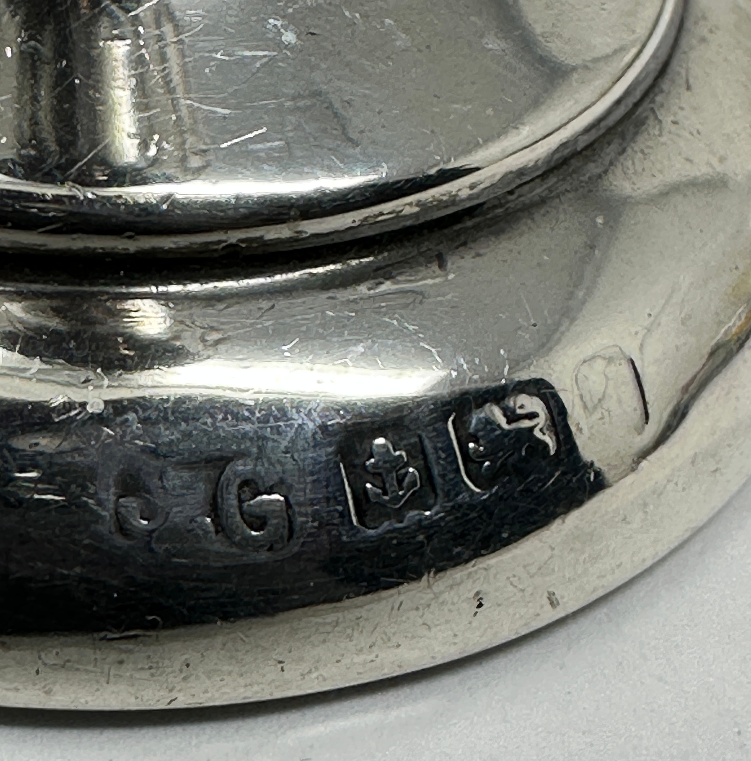 Antique silver bud vase measures height 13cm Birmingham silver hallmarks - Image 4 of 4