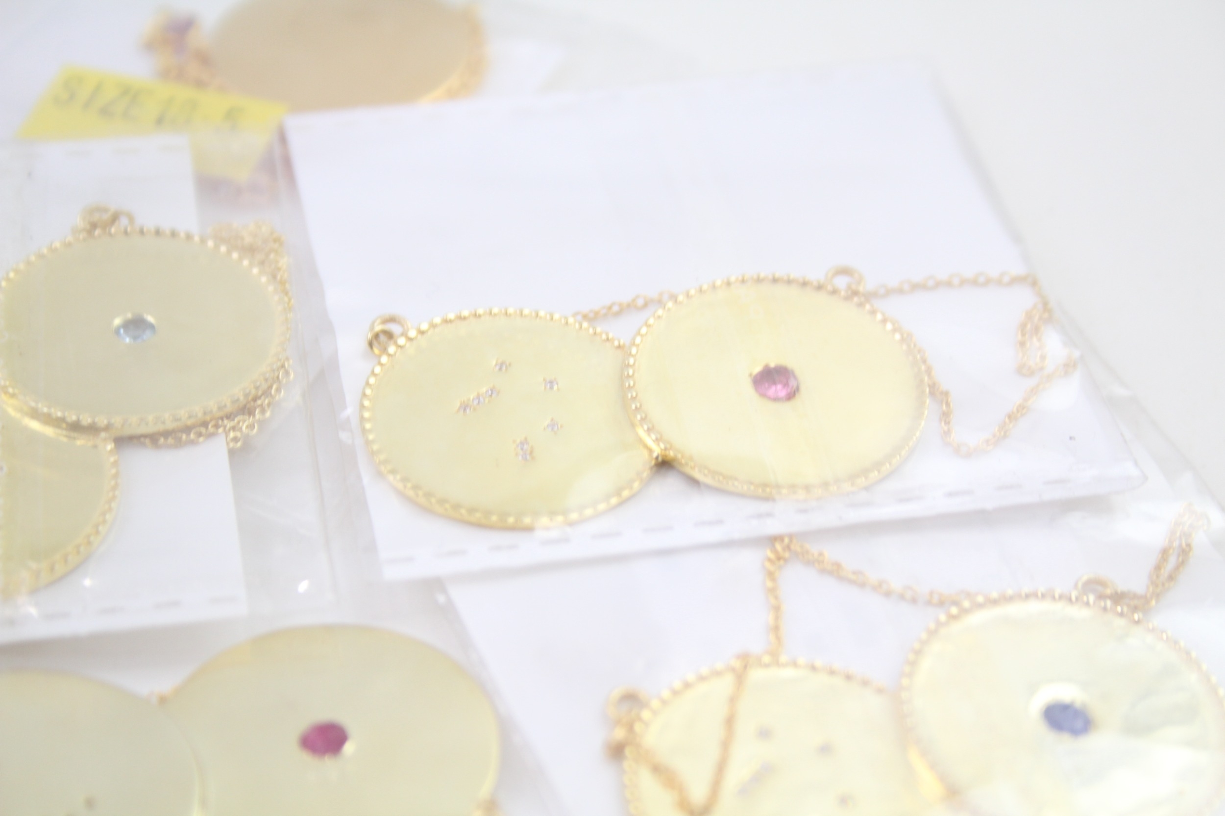 A collection of gold tone silver zodiac necklaces (101g) - Image 8 of 10