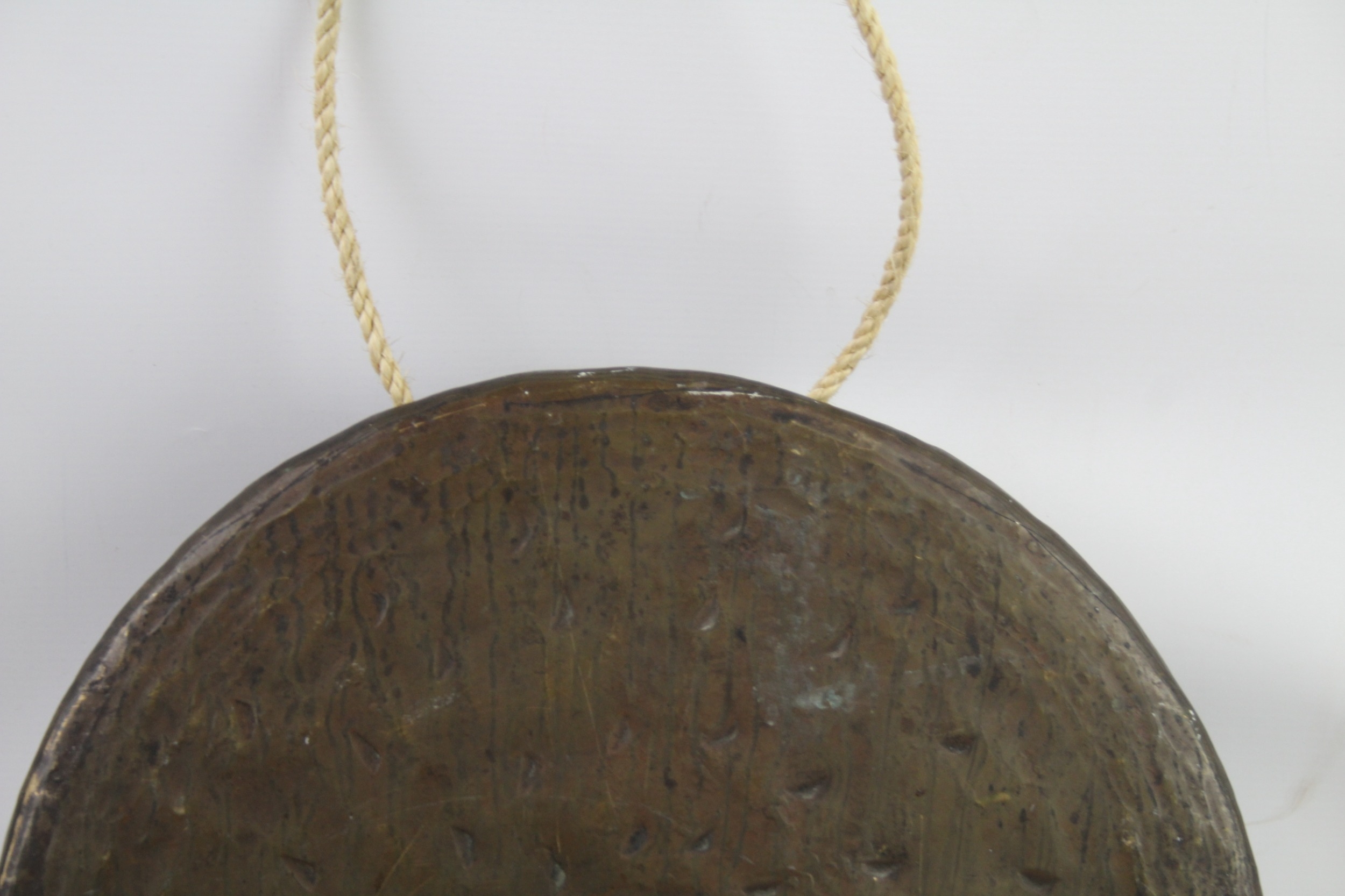 Antique Bronze / Brass Gong Ceremonial Suspended 5.2kg 16" Diameter Plate Only - Bild 3 aus 9