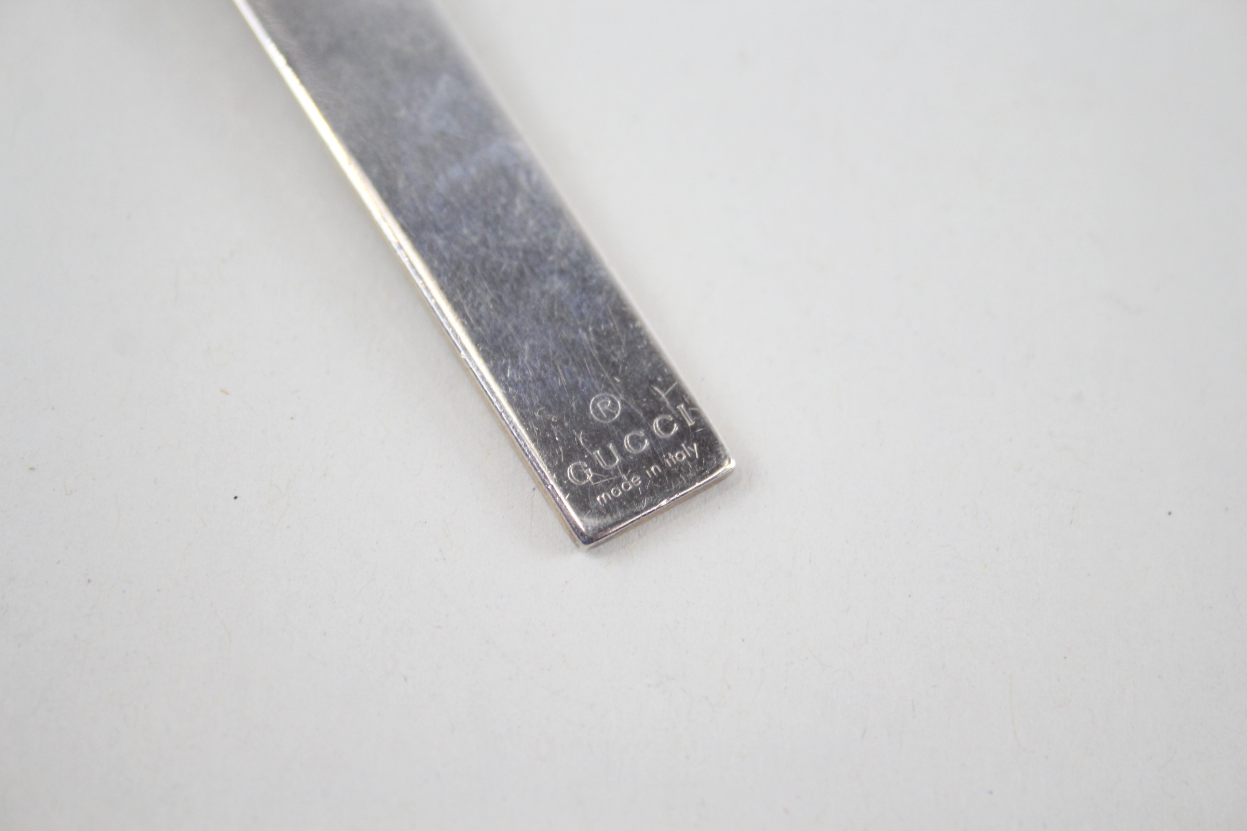 Silver ingot style pendant by designer Gucci (8g) - Image 2 of 4