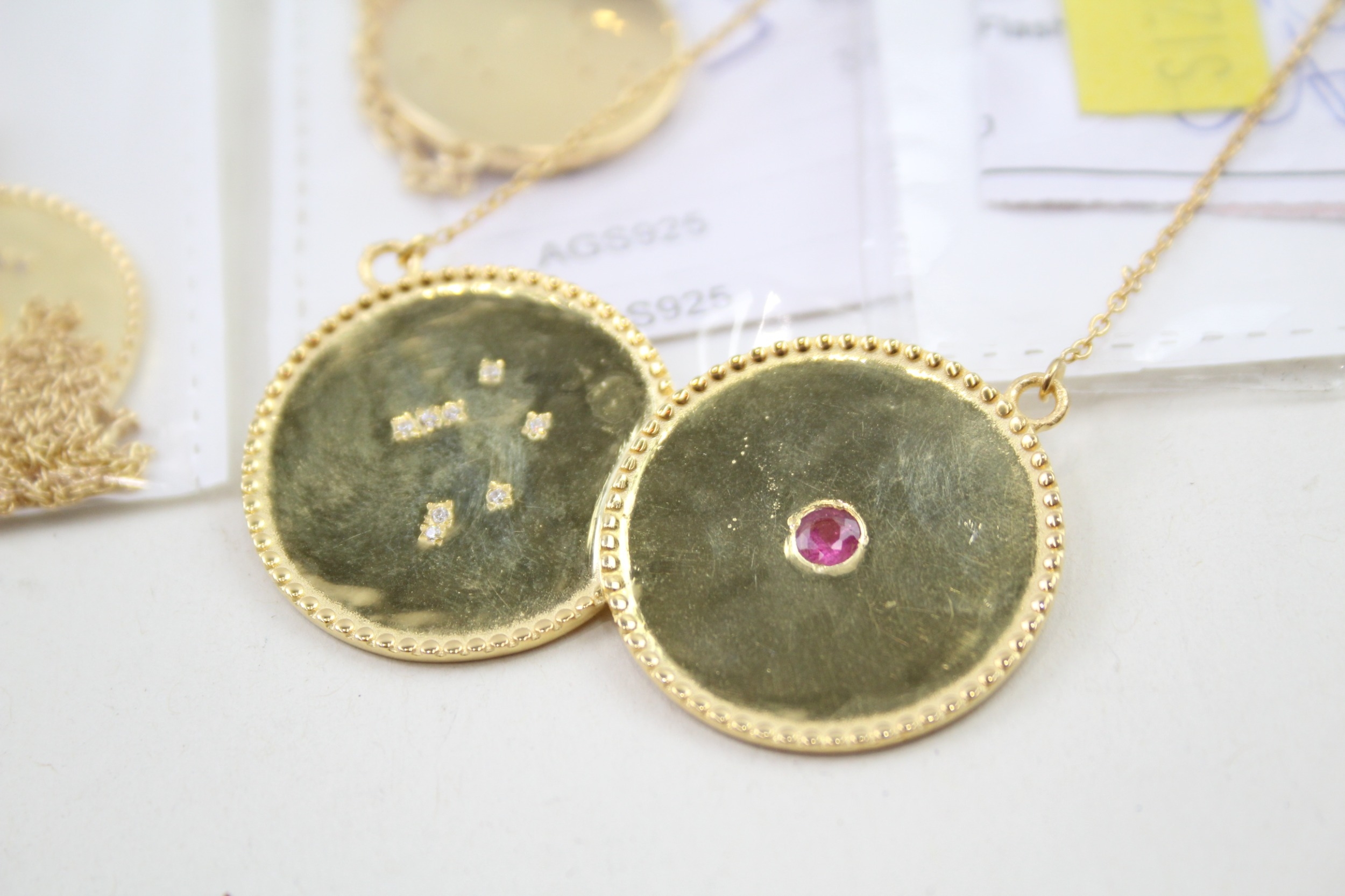 A collection of gold tone silver zodiac necklaces (100g) - Image 9 of 11