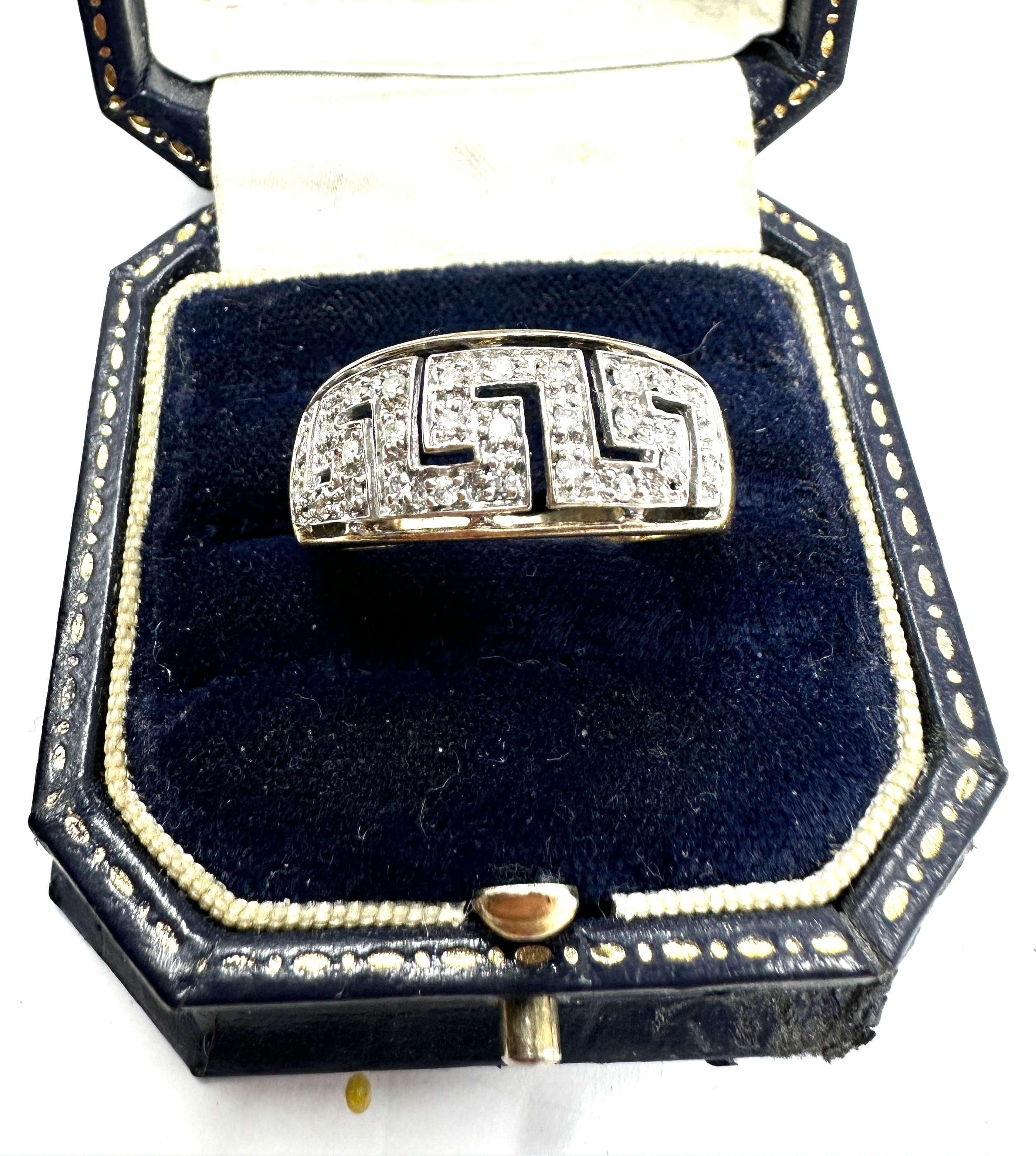 9ct gold diamond ring weight 3.5g