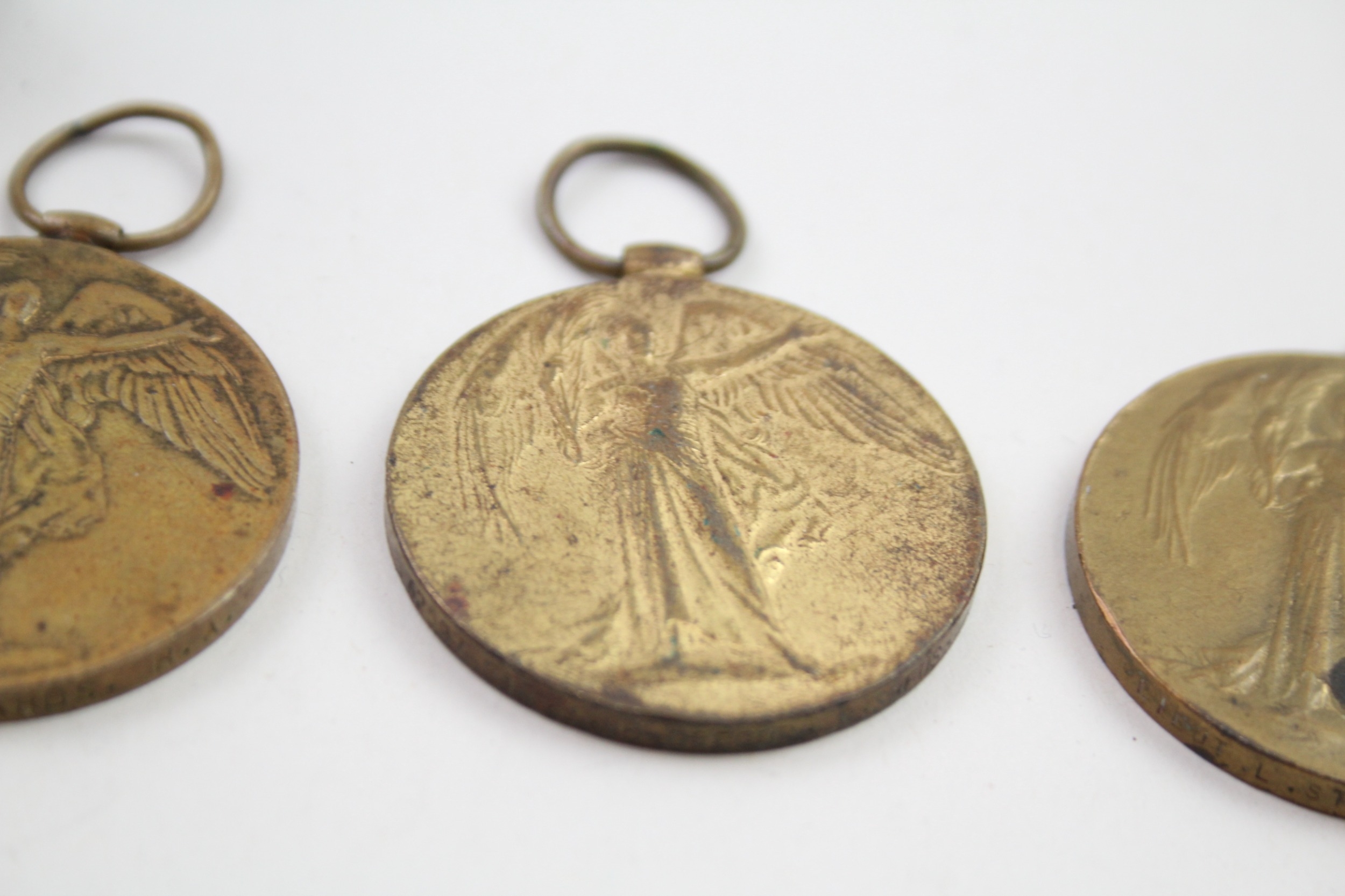 WW1 Victory Medals x 4 Named 1797 A Bmdr G.F Edwards R.A etc - Image 4 of 6