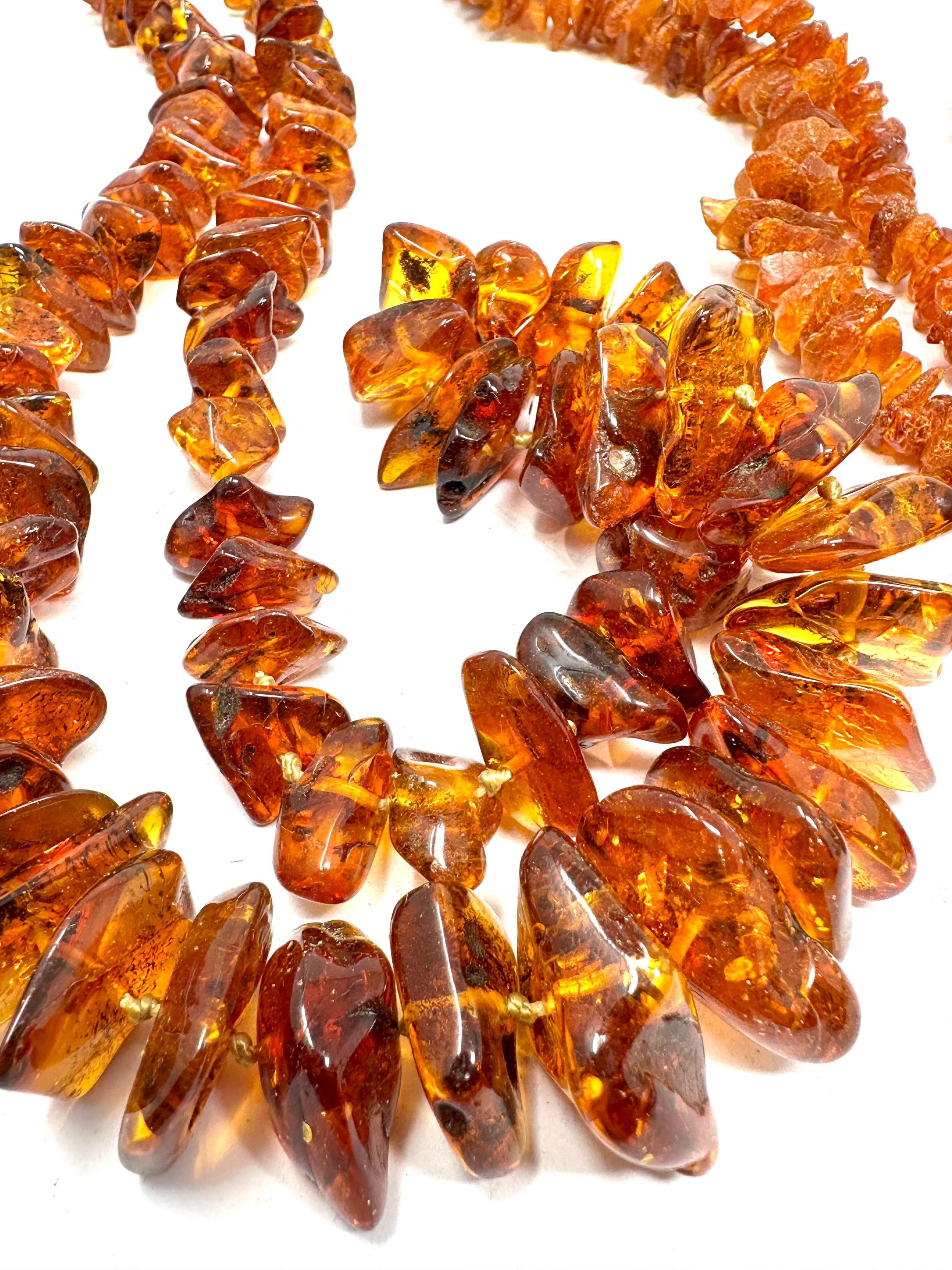 Vintage amber necklaces weight 139g - Image 2 of 3
