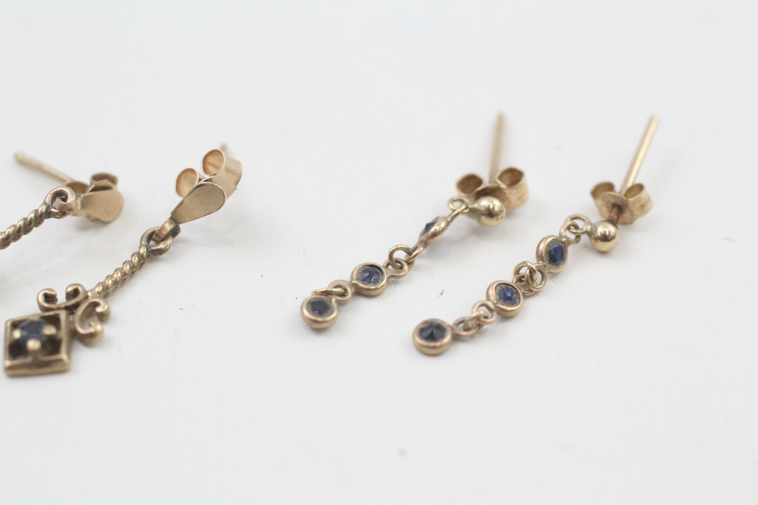 2x 9ct gold sapphire earrings (1.4g) - Image 3 of 3