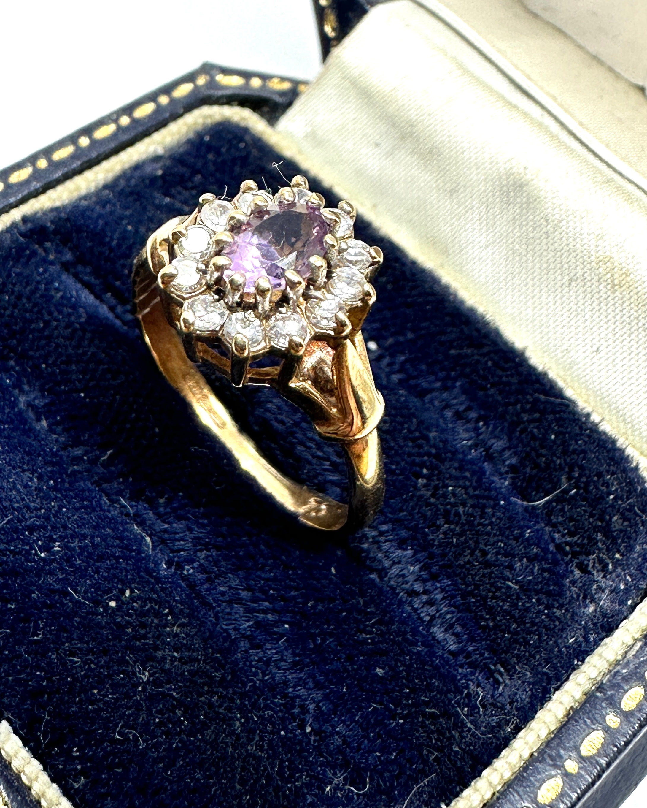 9ct gold amethyst & white gemstone ring weight 2.4g - Image 2 of 4