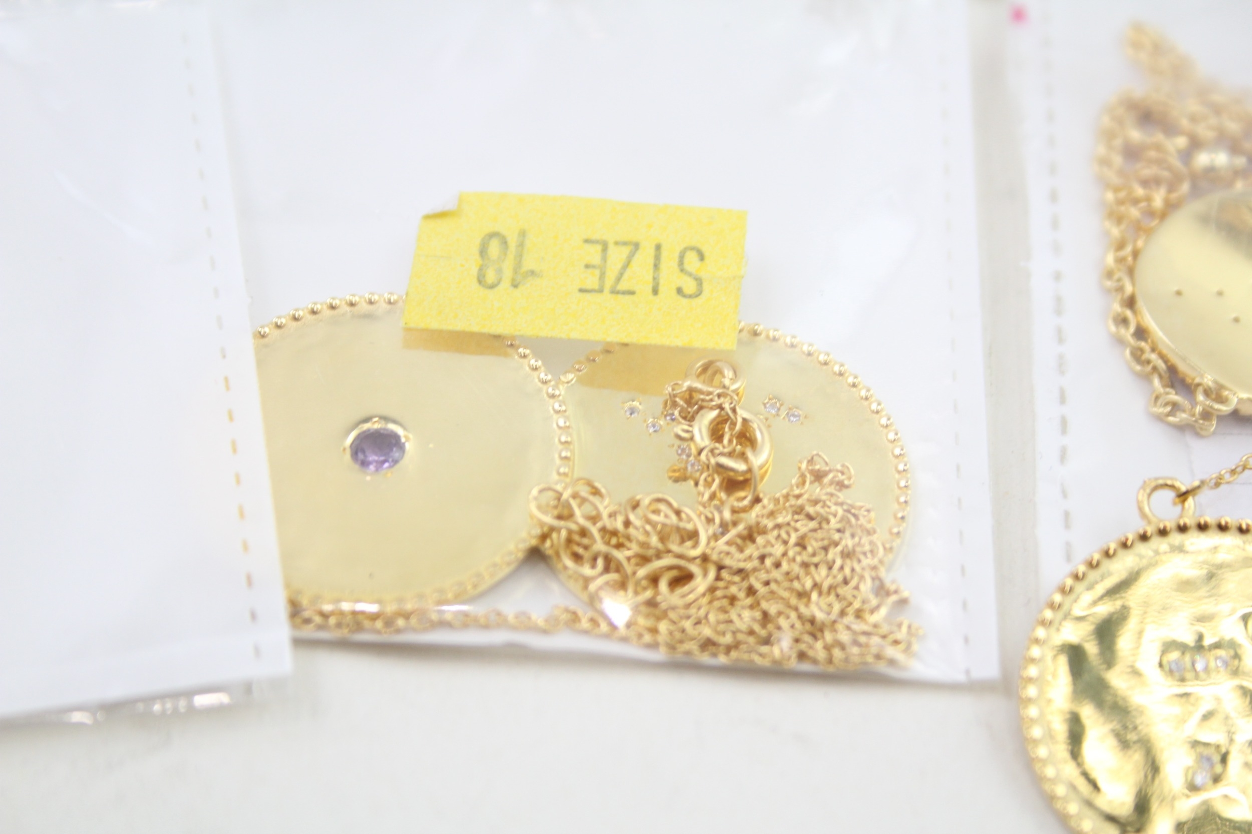 A collection of gold tone silver zodiac necklaces (100g) - Image 4 of 11