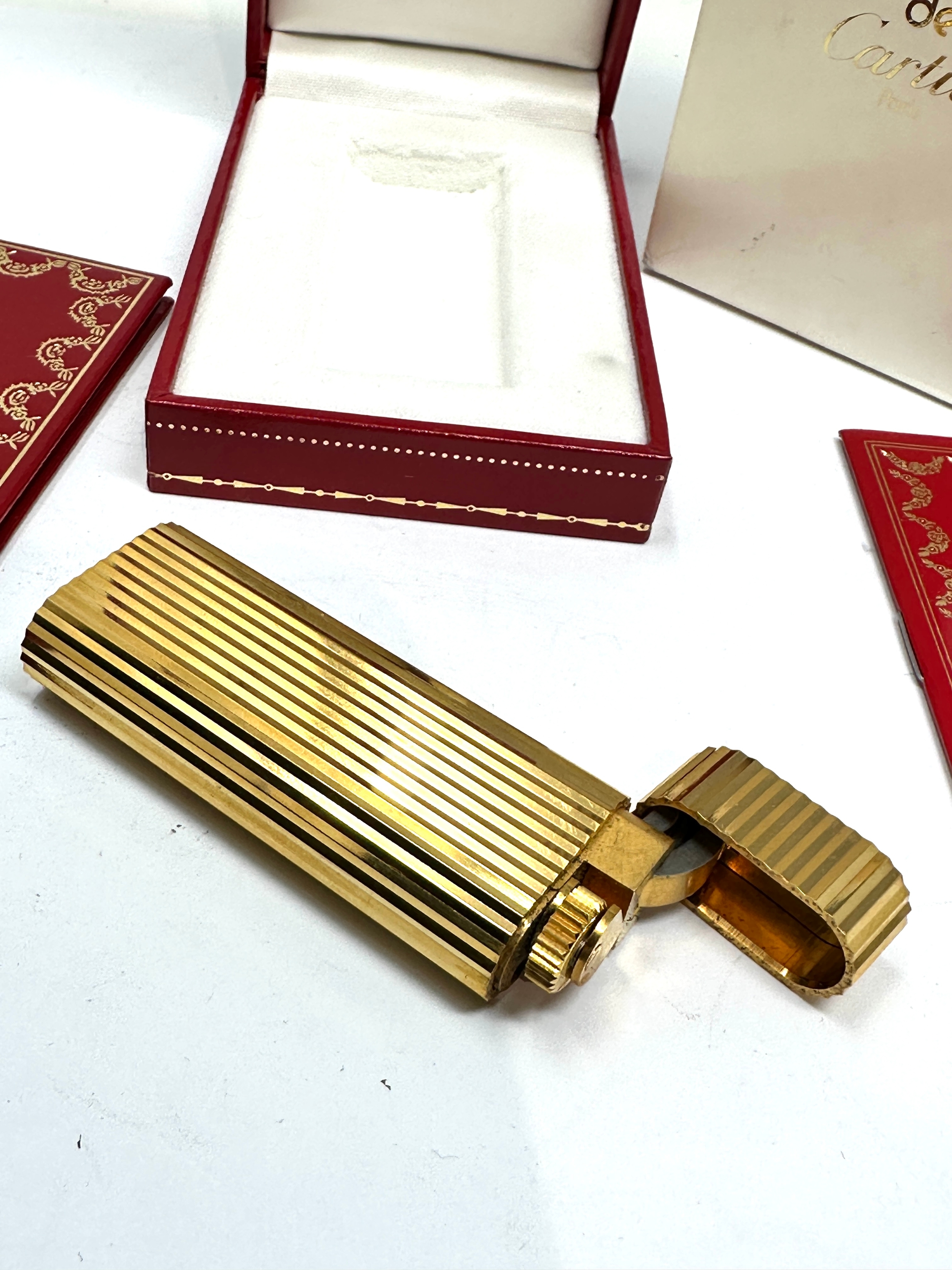 Original boxed Cartier cigarette lighter in as new condition complete with boxes and booklet - Bild 3 aus 4