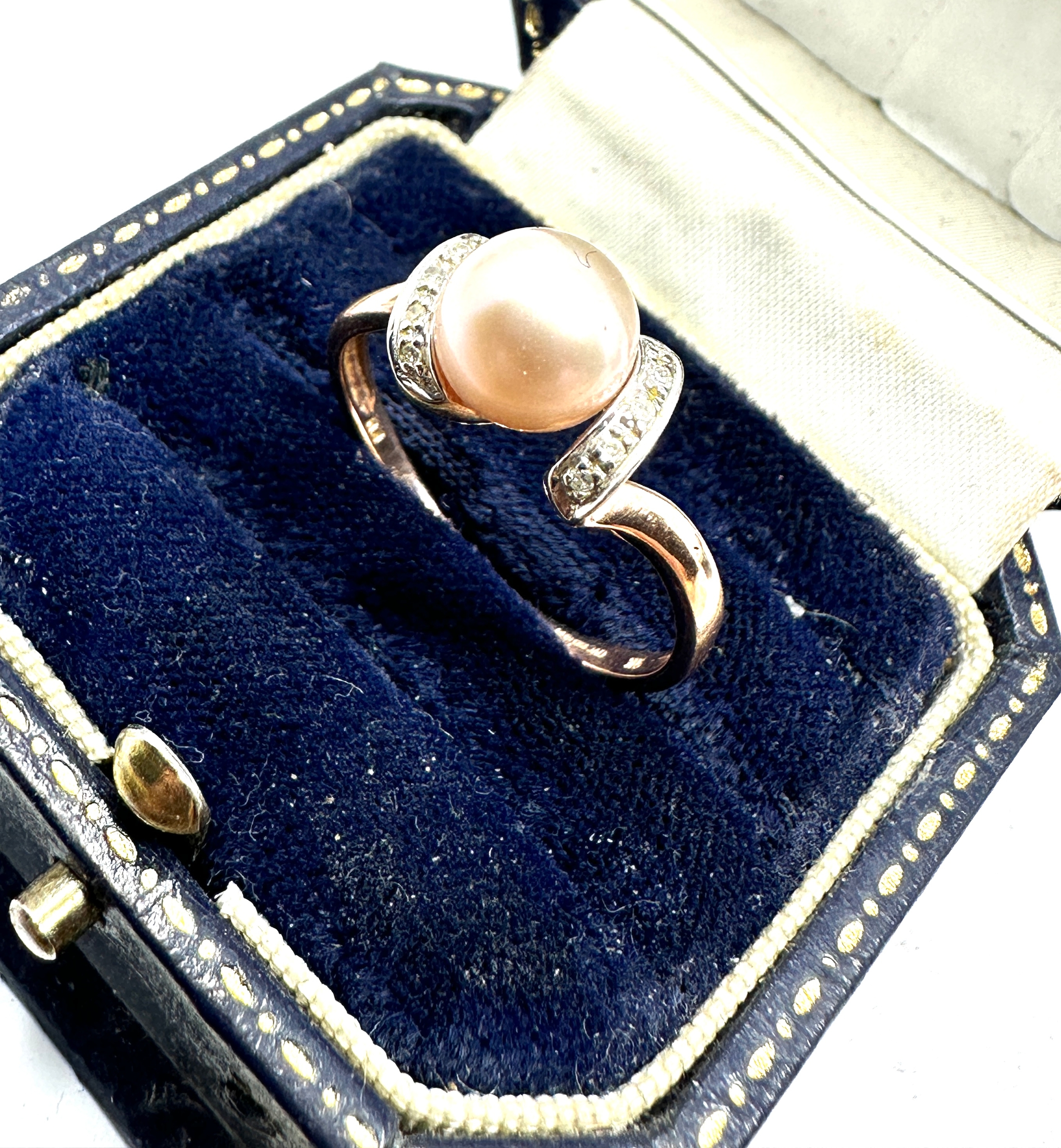 9ct gold diamond & pearl ring weight 2.9g - Image 2 of 4