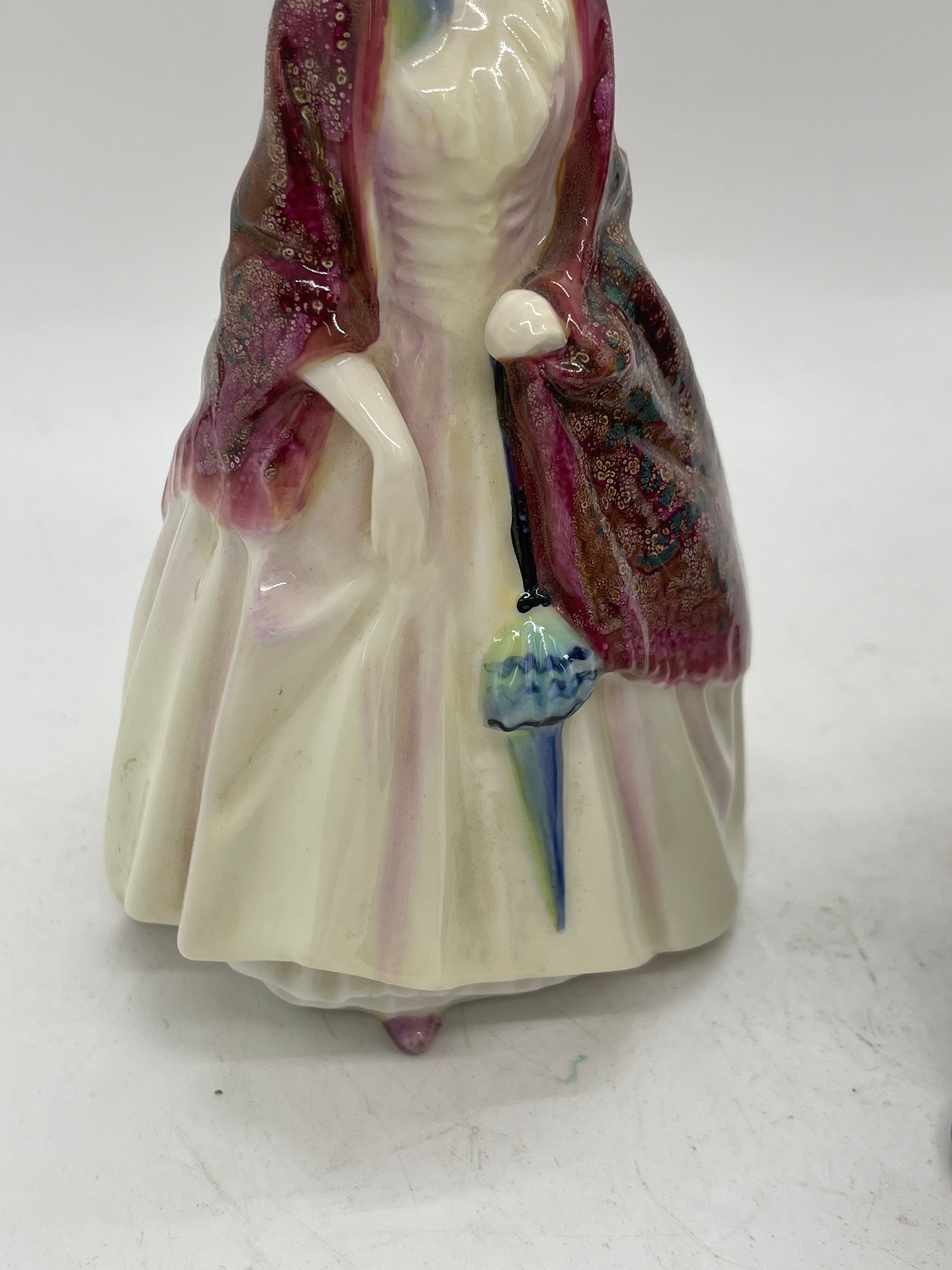 Royal Doulton grandpas story HN3456 and Paisley shawl HN1988, over all good condition - Image 3 of 5