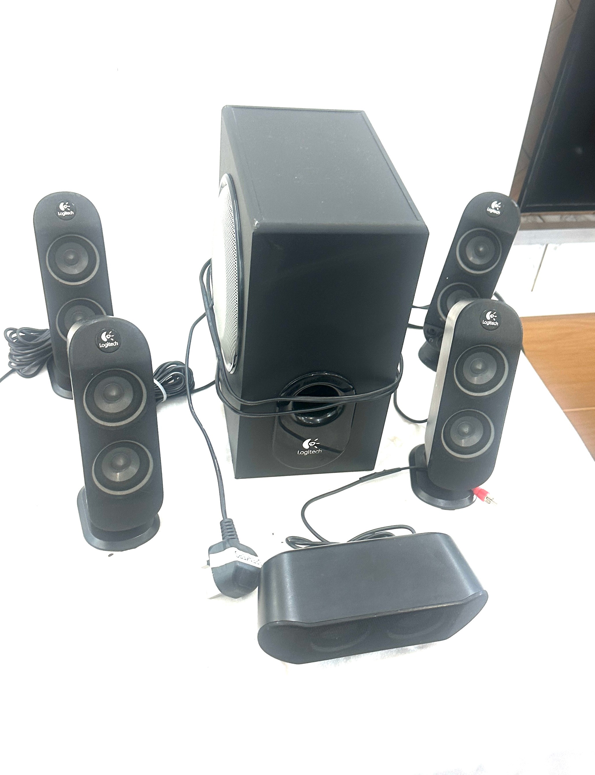 Logitech X-530 Computer Speakers- untested