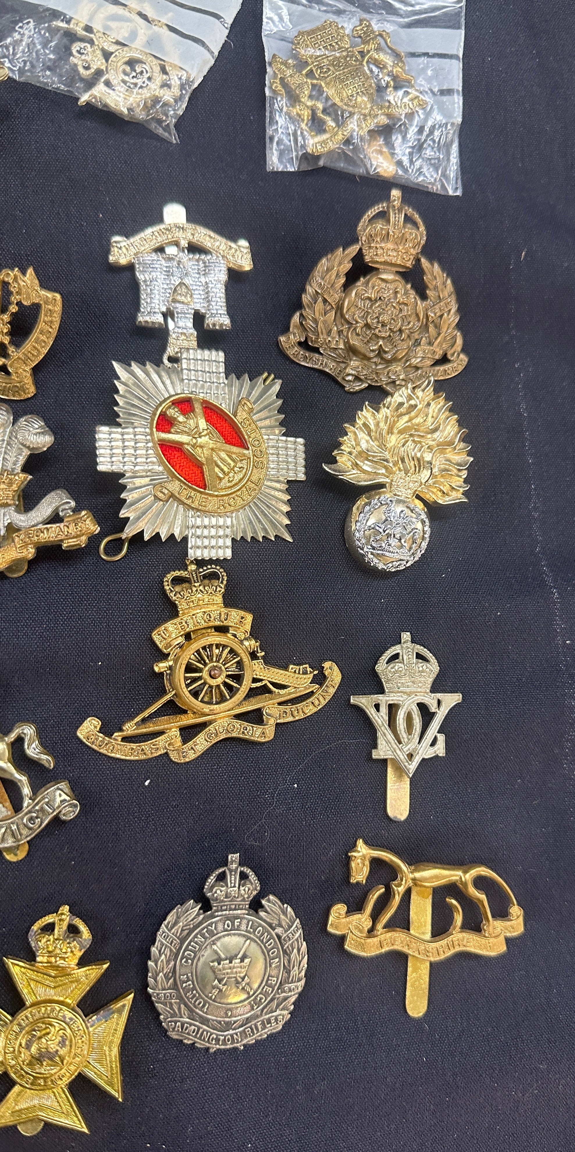 Large selection of assorted cap badges - Image 4 of 6