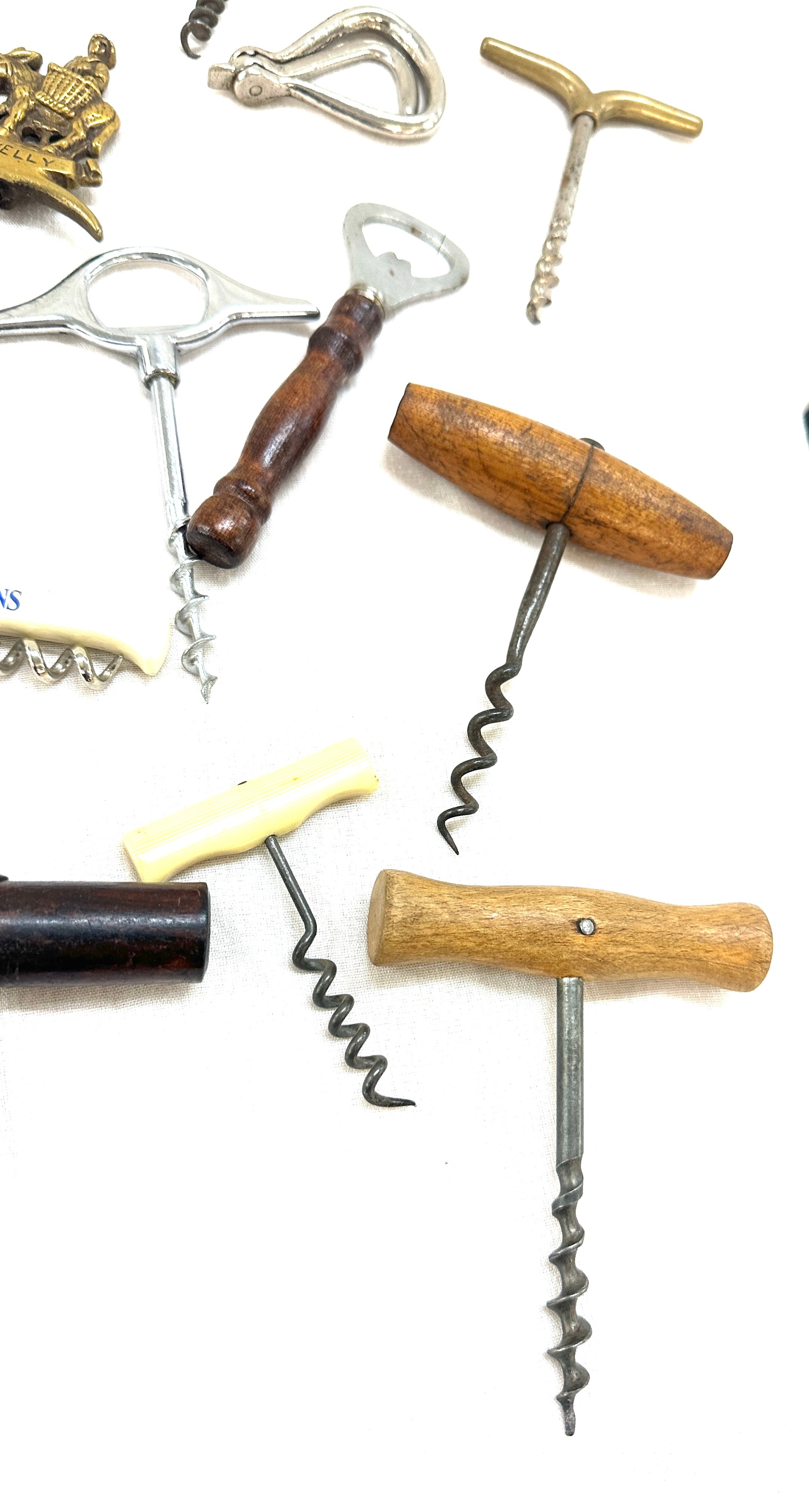 Selection of vintage and later cork screws in a display case/ drawer - Image 5 of 6