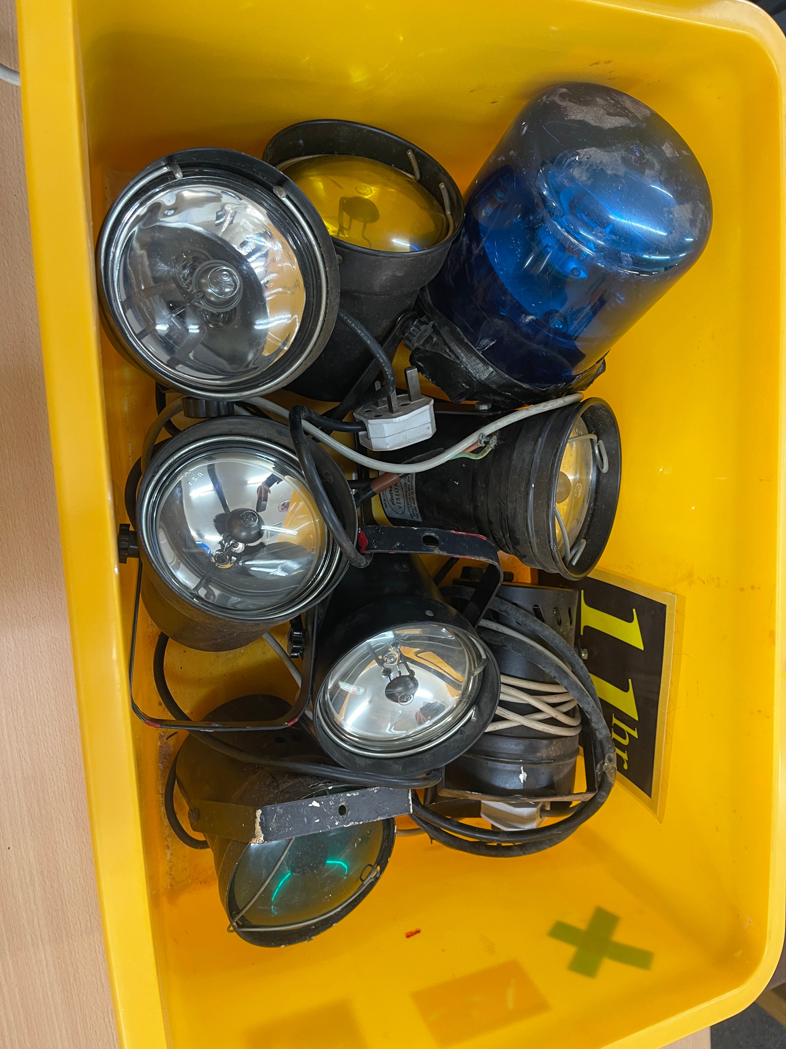 Large selection of assorted lights etc