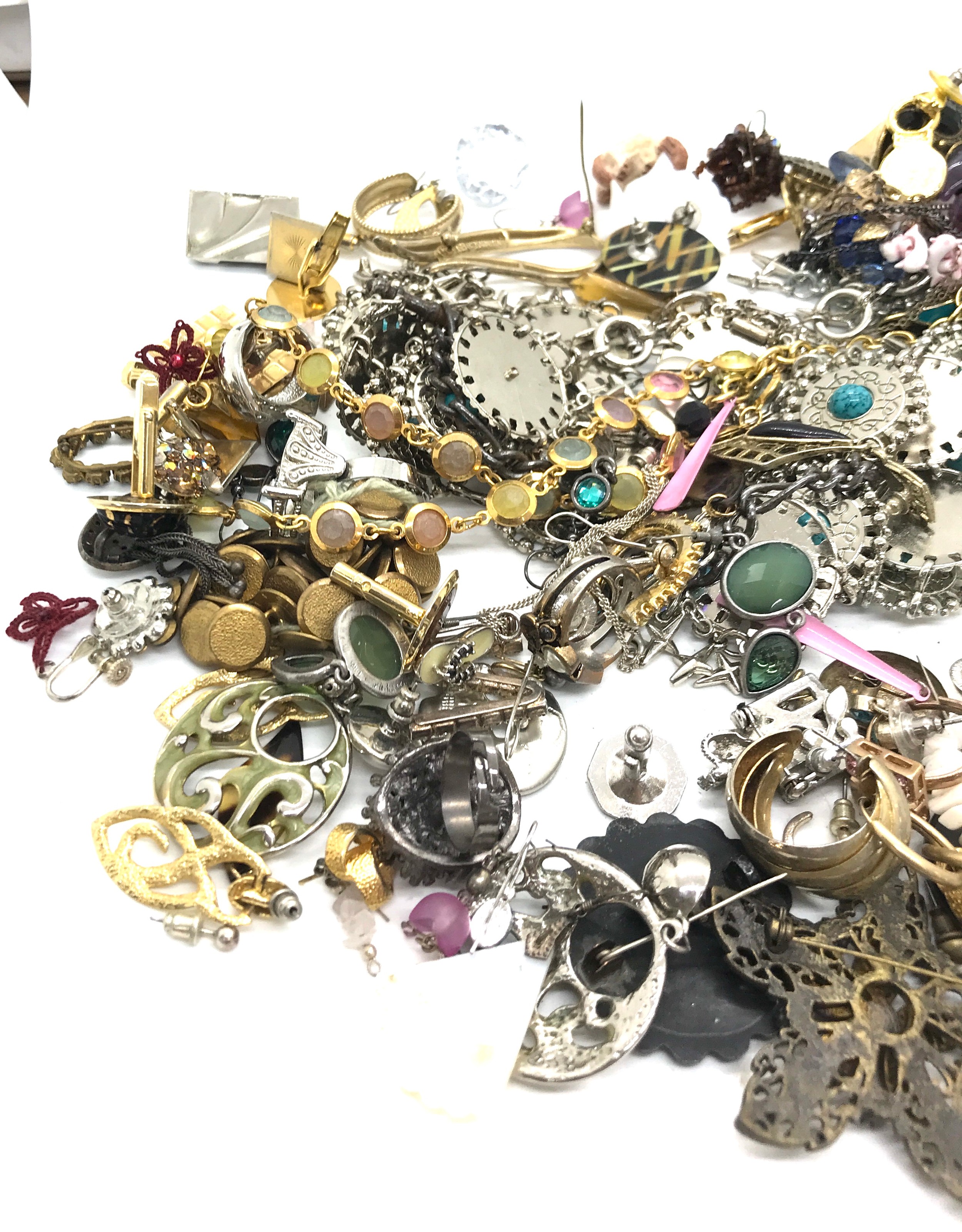 Large selection of vintage and later costume jewellery - Image 4 of 4