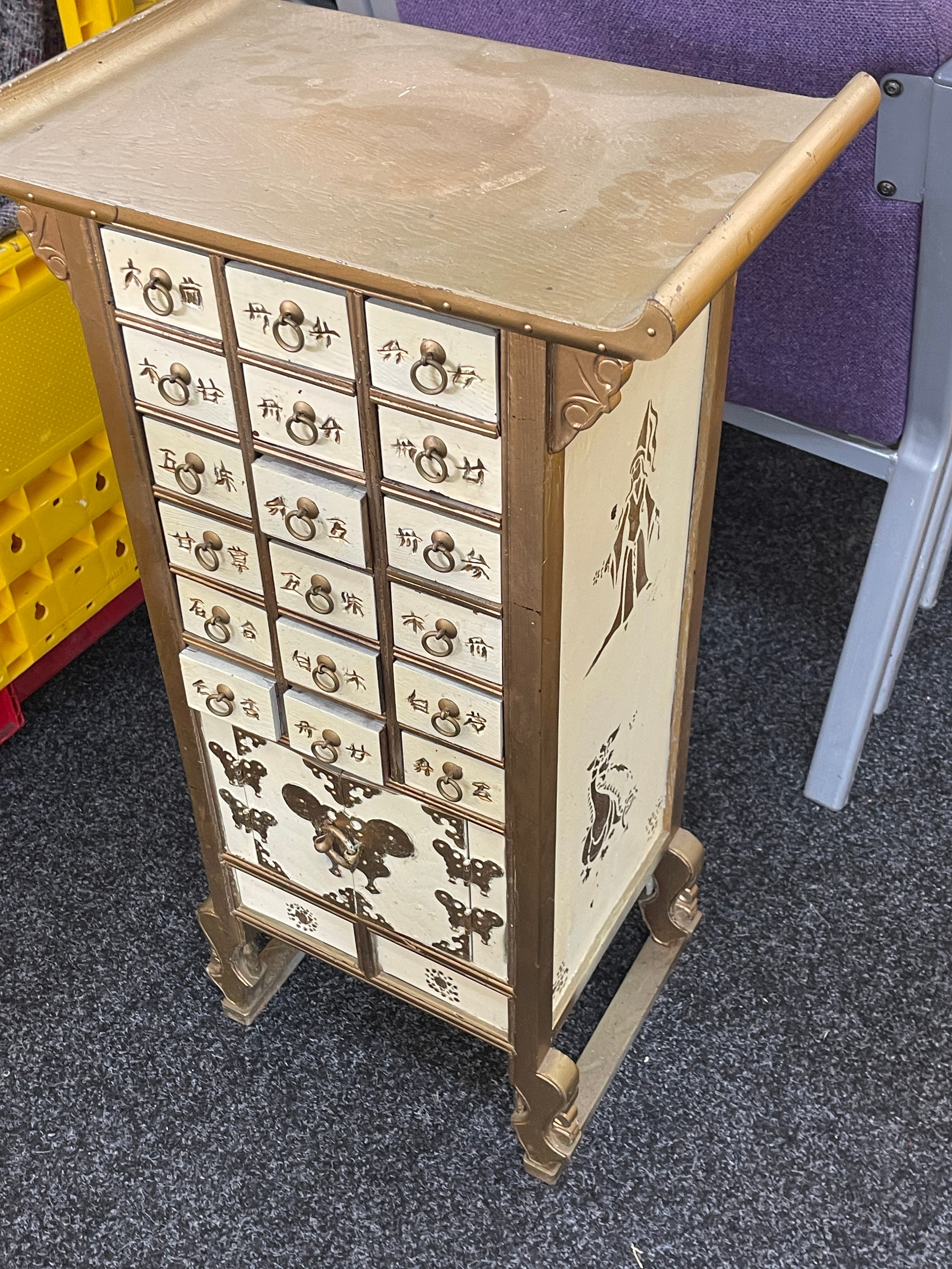 Oriental painted multi drawer floor standing unit, overall height 31 inches, Width 16 inches, - Image 3 of 5